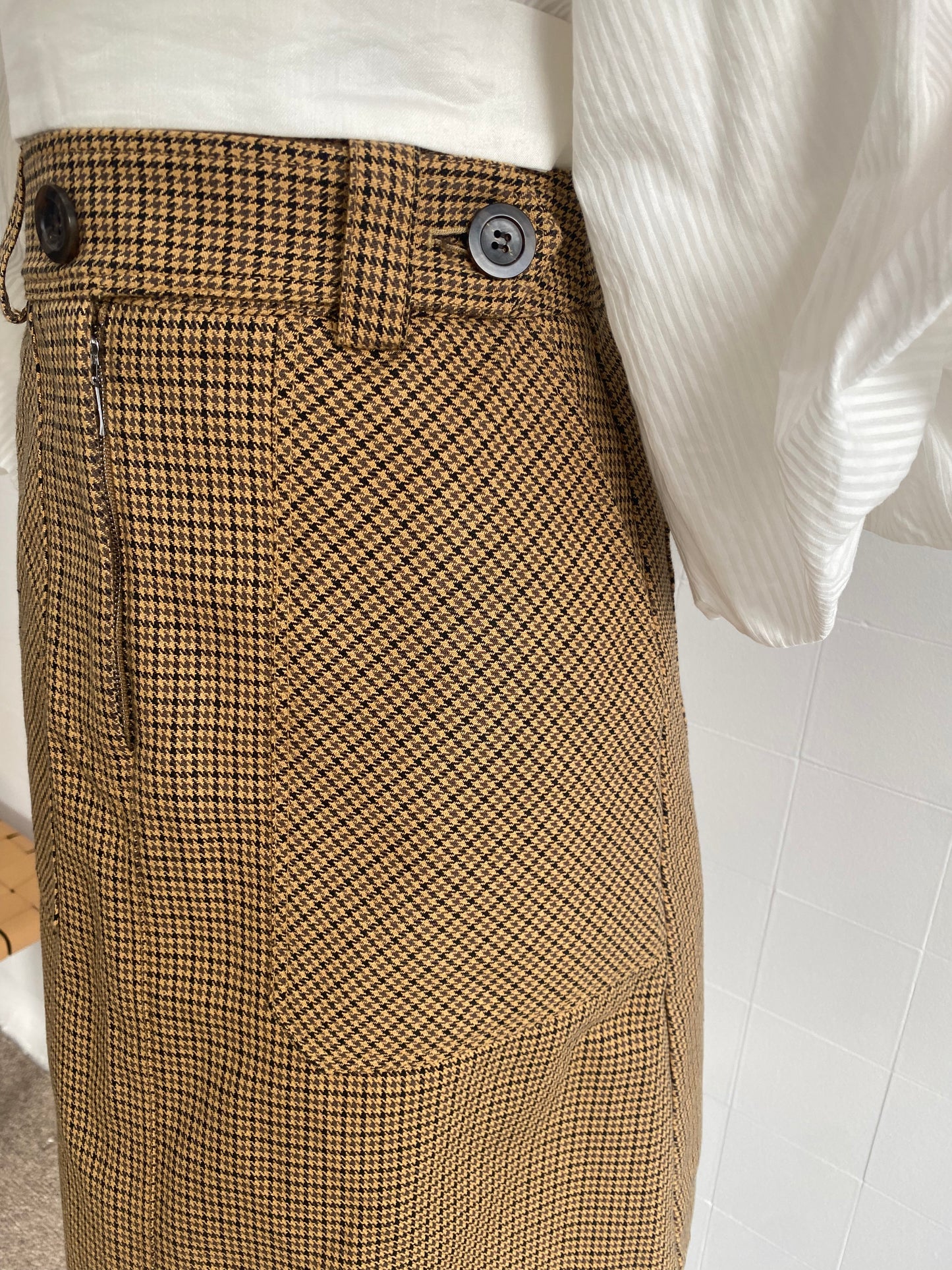 LEE MATHEWS CARRINGTON A LINE SKIRT BROWN CHECK - SIZE 0 (XS)