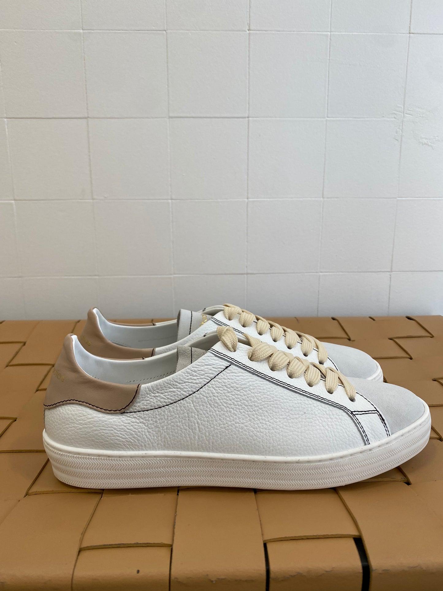 DOF STUDIOS WHITE TRAINERS - SIZE 38