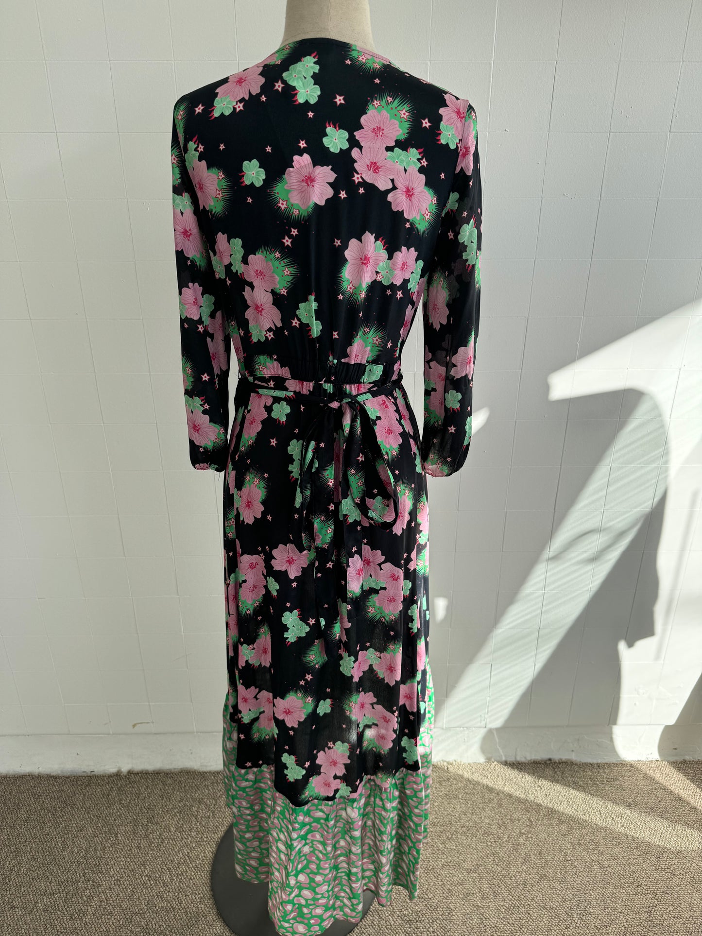 PRIMROSE PARK WRAP MAXI DRESS - SIZE XS