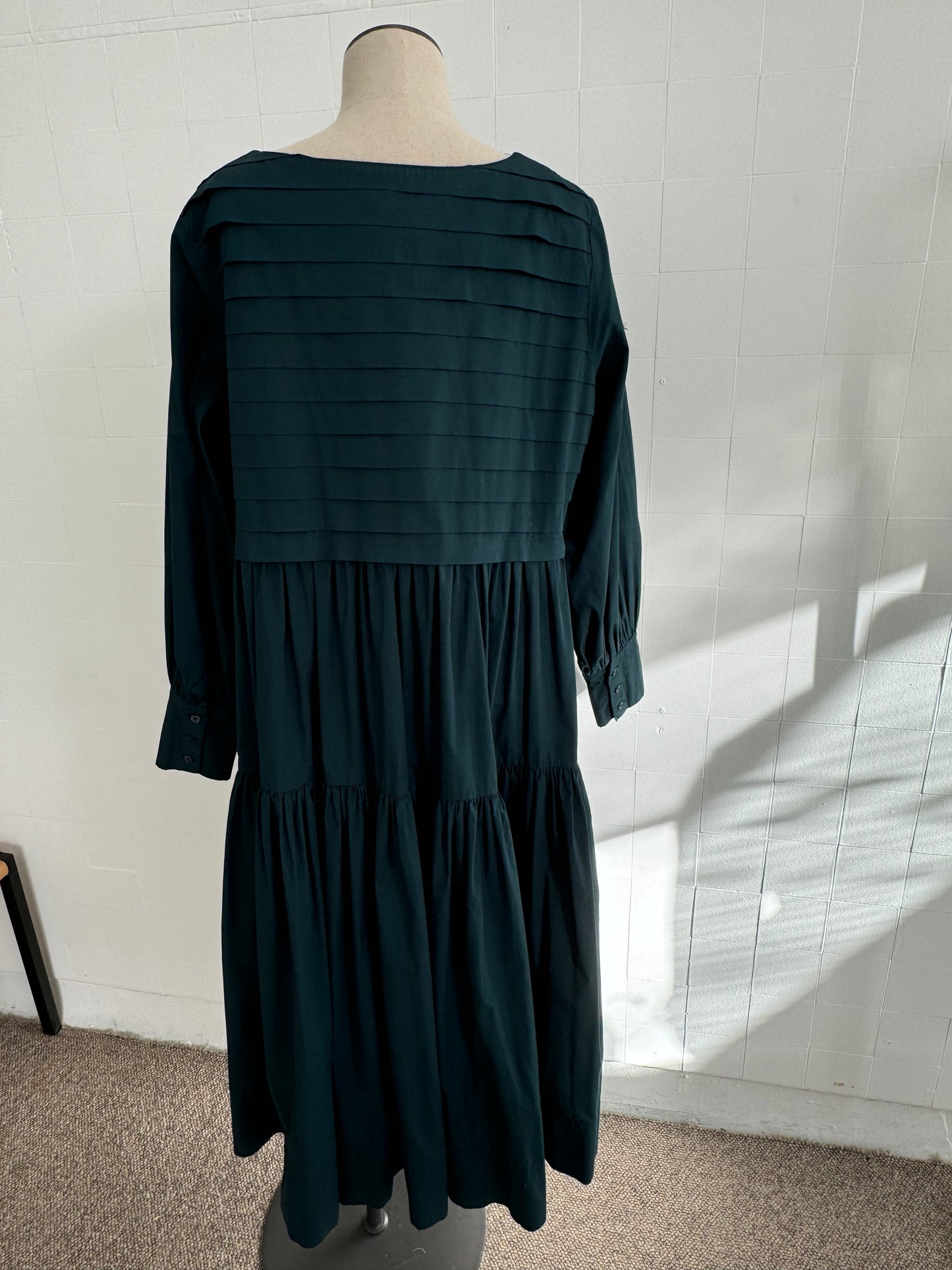 TRELISE COOPER PLEAT AND GREET MAXI DRESS - SIZE M