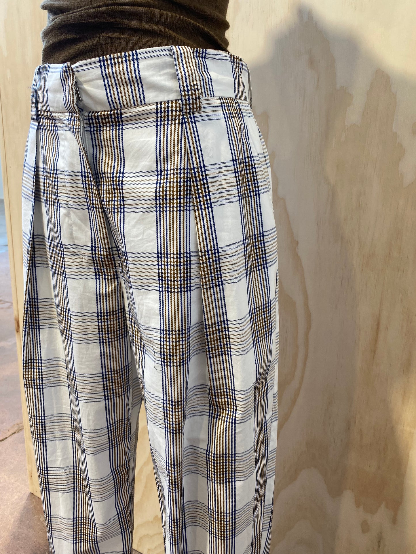 BAUM UND PFERDGARTEN RELAXED CHECK PANTS - SIZE 38