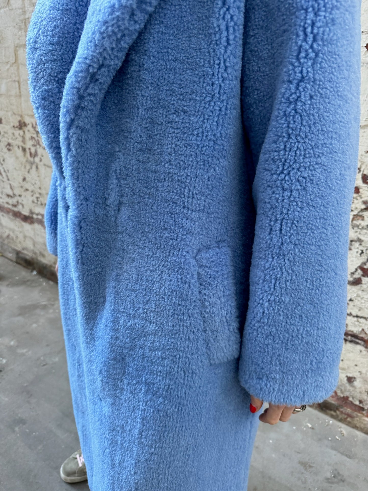 A.L.C BLUE ANDERSON FAUX FUR COAT - SIZE XS