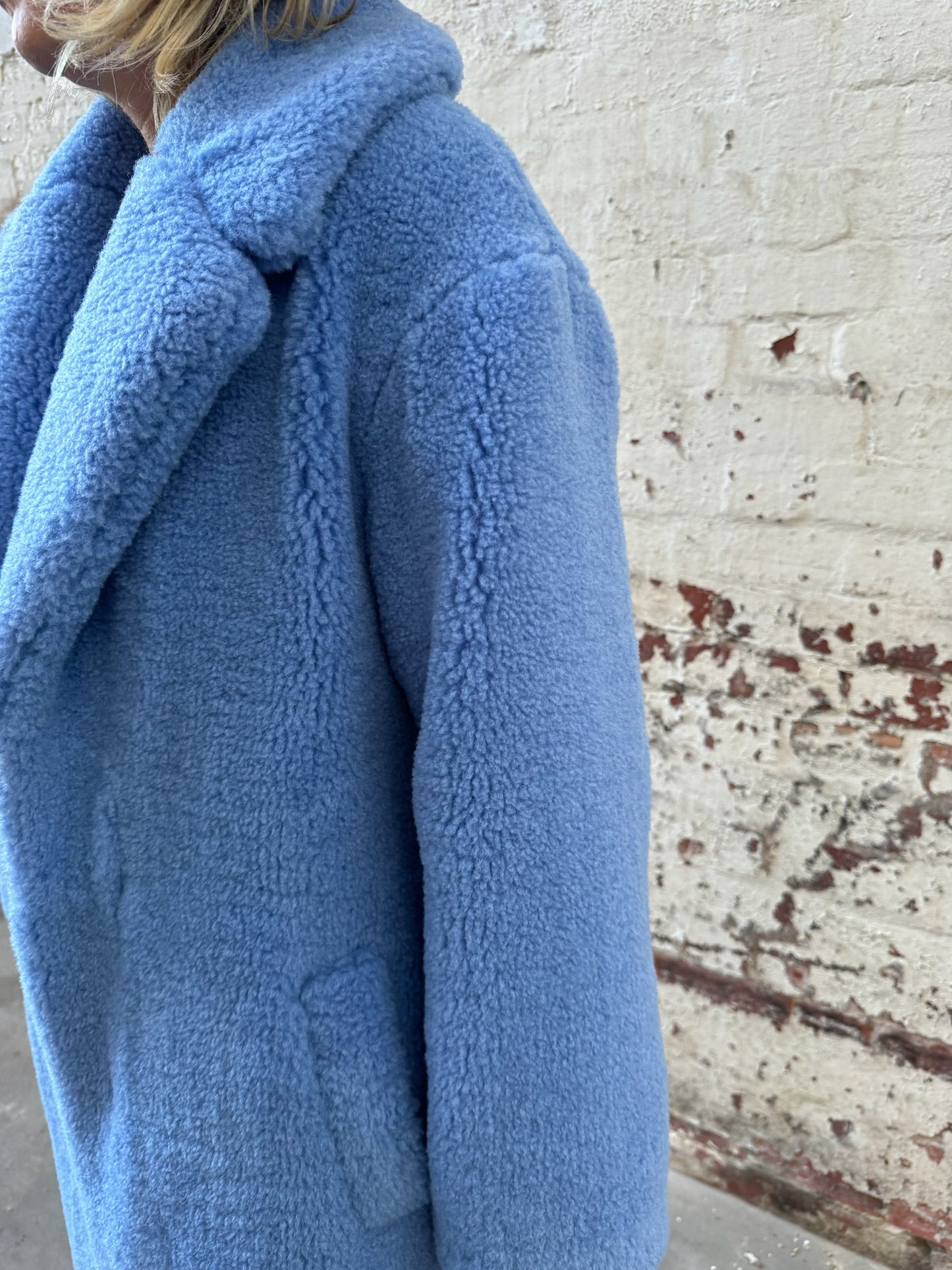 A.L.C BLUE ANDERSON FAUX FUR COAT - SIZE XS