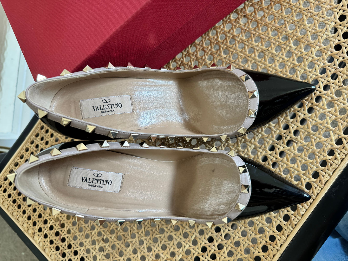 VALENTINO ROCKSTUD PUMPS - SIZE 40.5