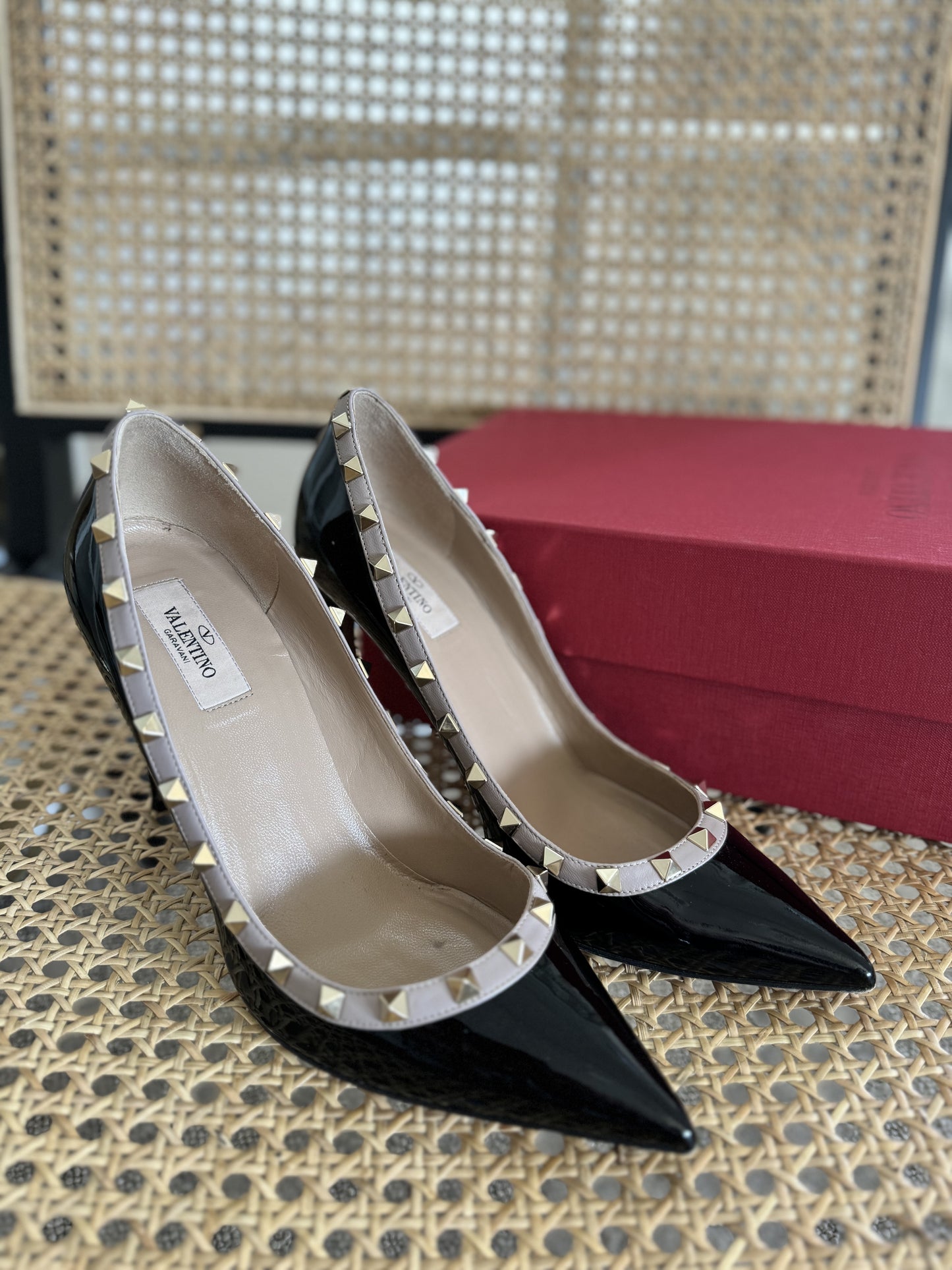 VALENTINO ROCKSTUD PUMPS - SIZE 40.5