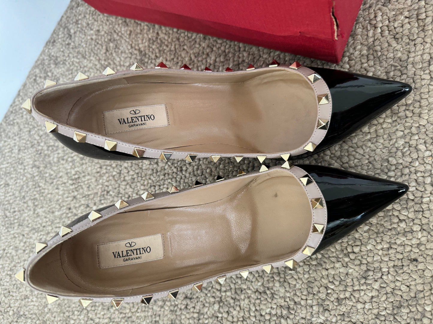 VALENTINO ROCKSTUD PUMPS - SIZE 40.5