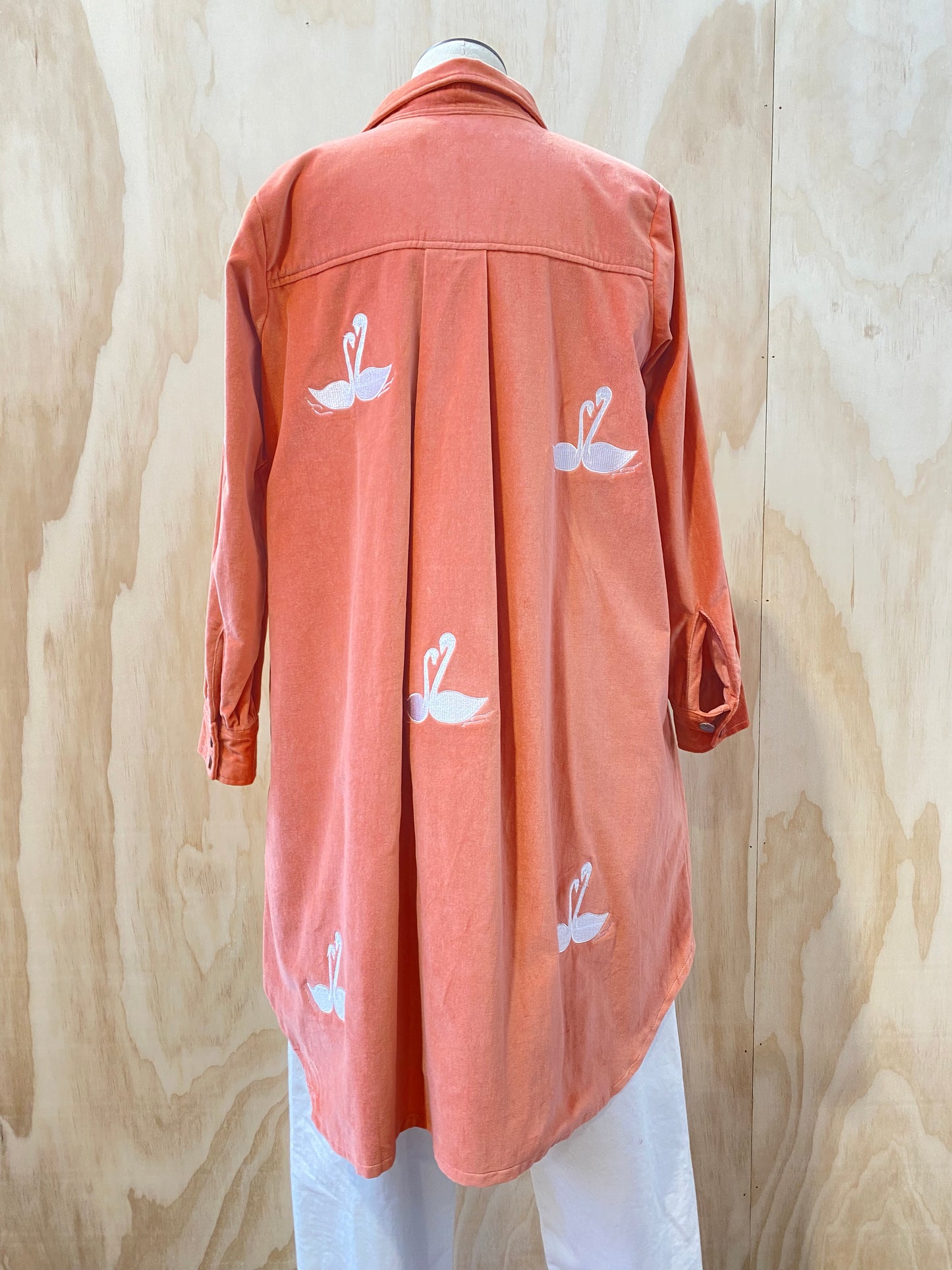 FRANK & DOLLYS VELVET VESTA SWAN OVER SHIRT - XS/S