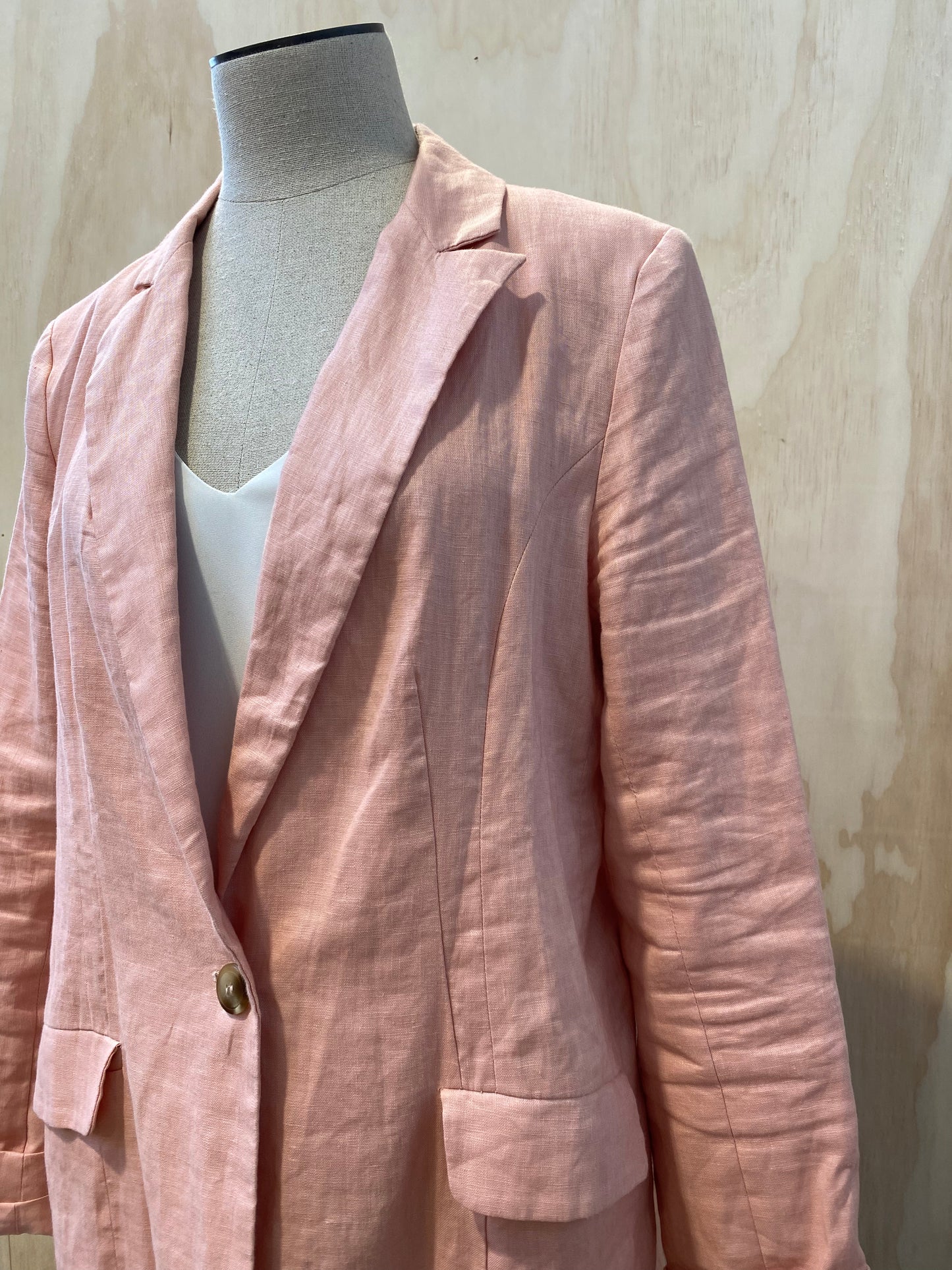 ZOE KRATZMANN LINEN BLAZER - SIZE 2