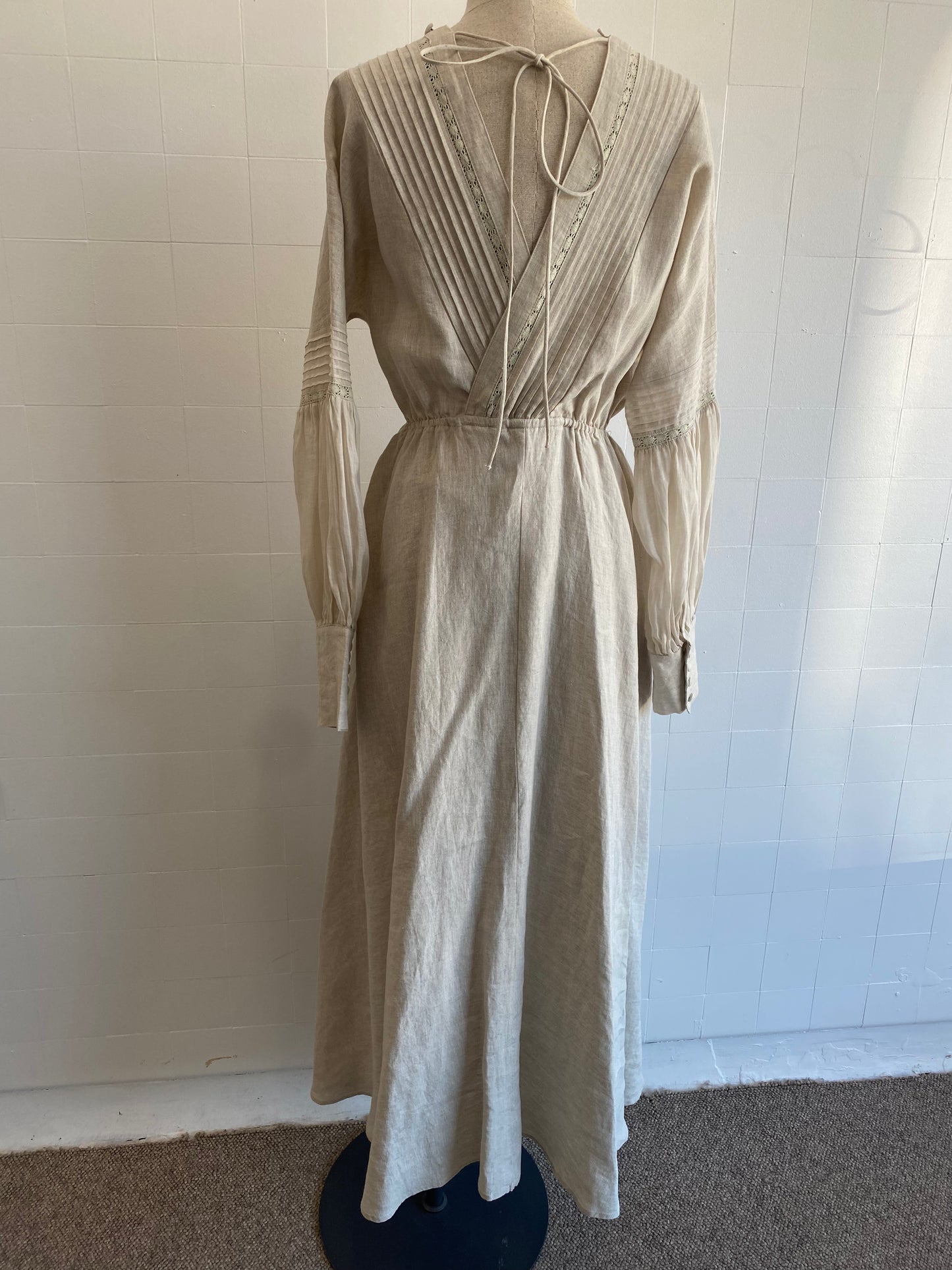 JOSLIN MELINDA LINEN MAXI DRESS WITH LACE TRIM - SIZE 10