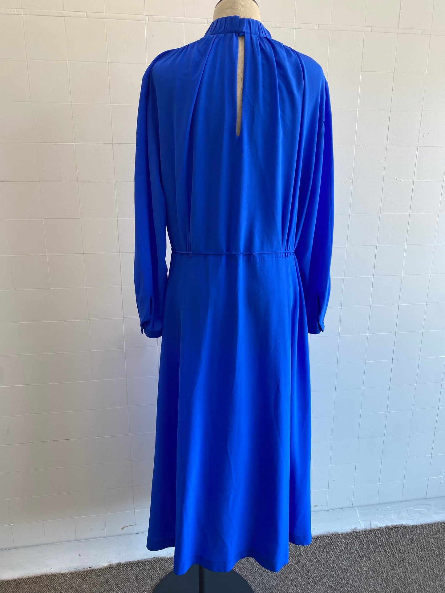 SCANLAN THEODORE BLUE SILK GATHER NECK DRESS - SIZE 12