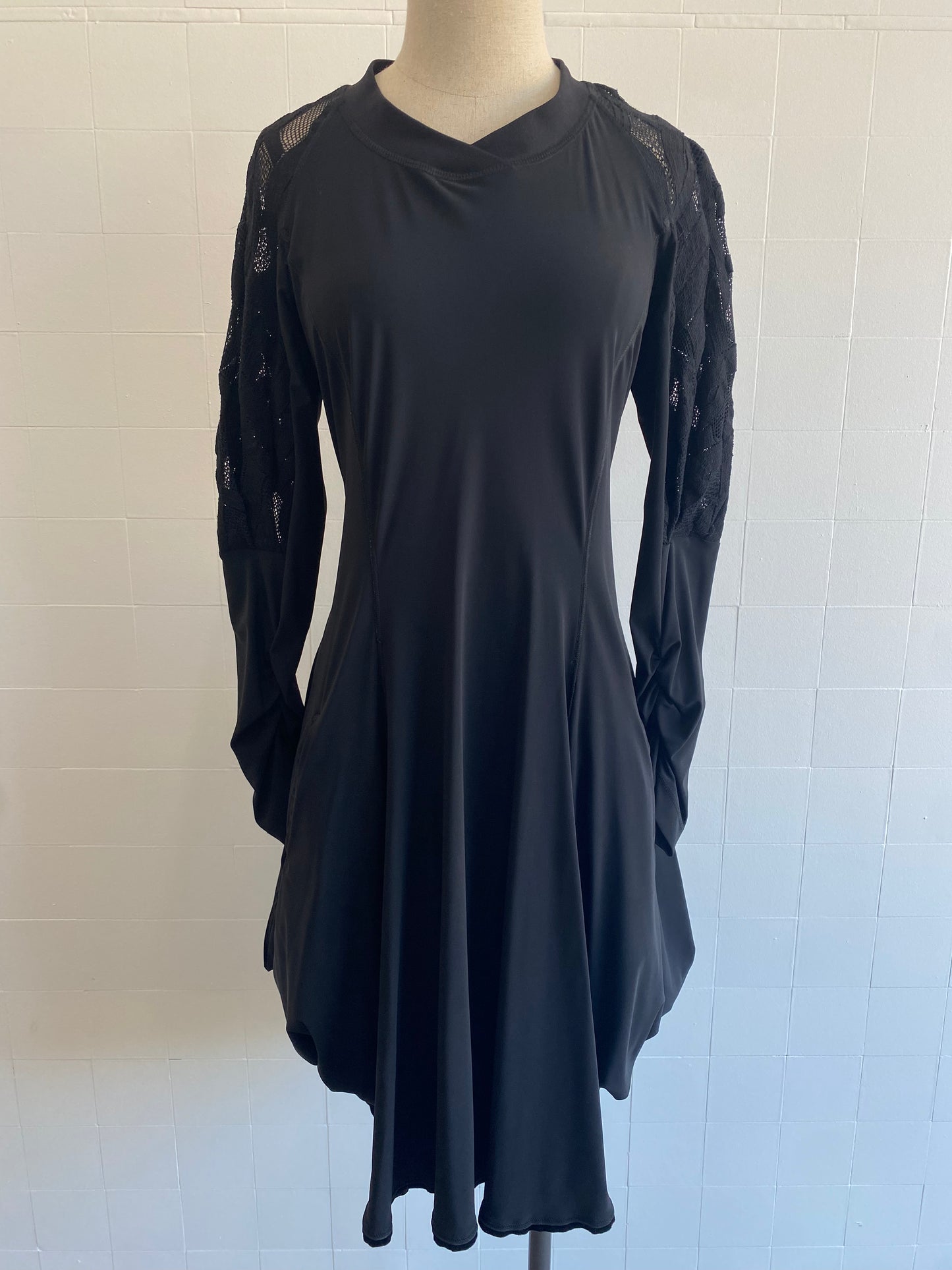 HIGH JESSY BLACK CABLE TULLE TWIST DRESS - SIZE 12