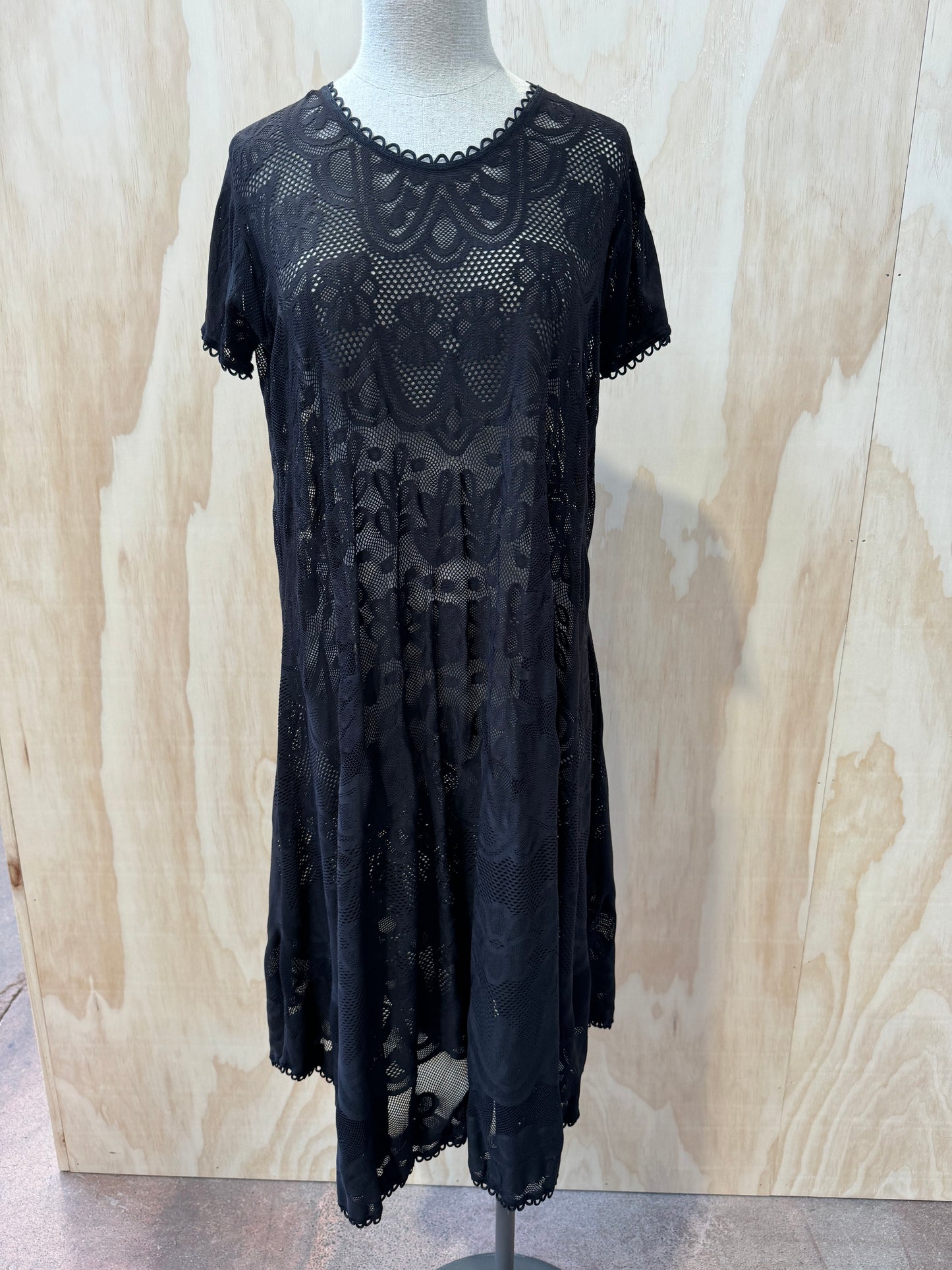 HIGH LACE BLACK MIDI DRESS - SIZE XS/S