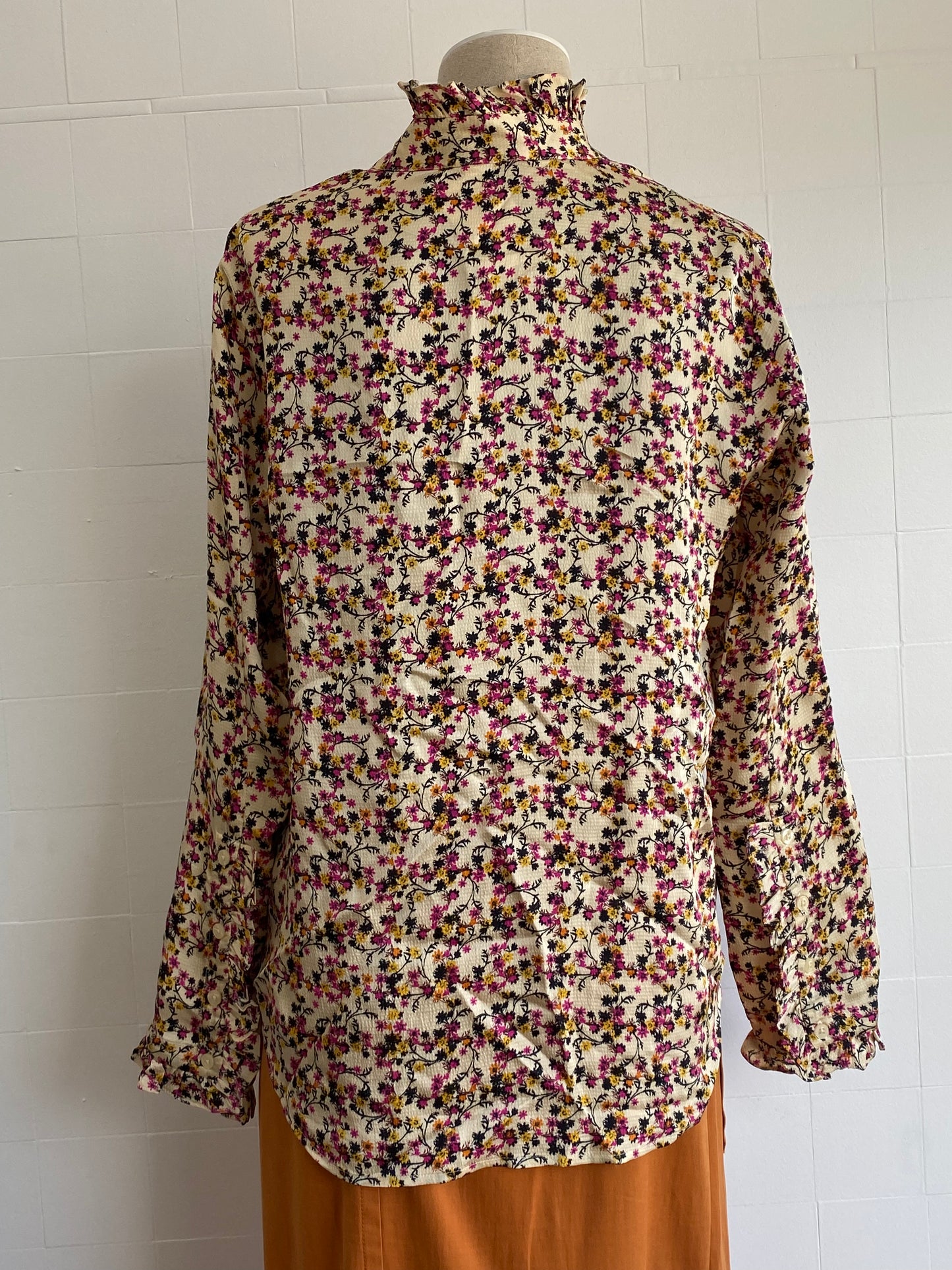 SECOND FEMALE FLORAL SHIRT - SIZE M