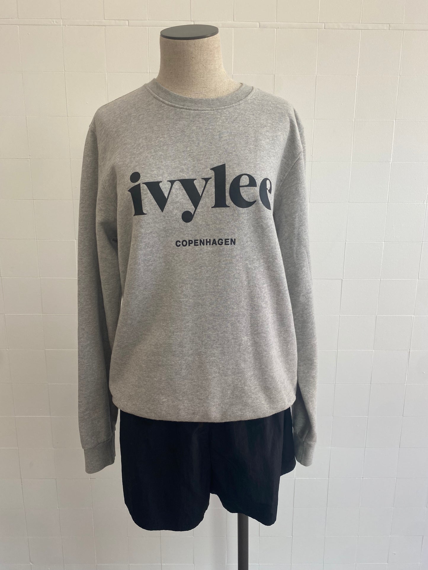 IVY LEE GREY MARLE SWEATER - SIZE M