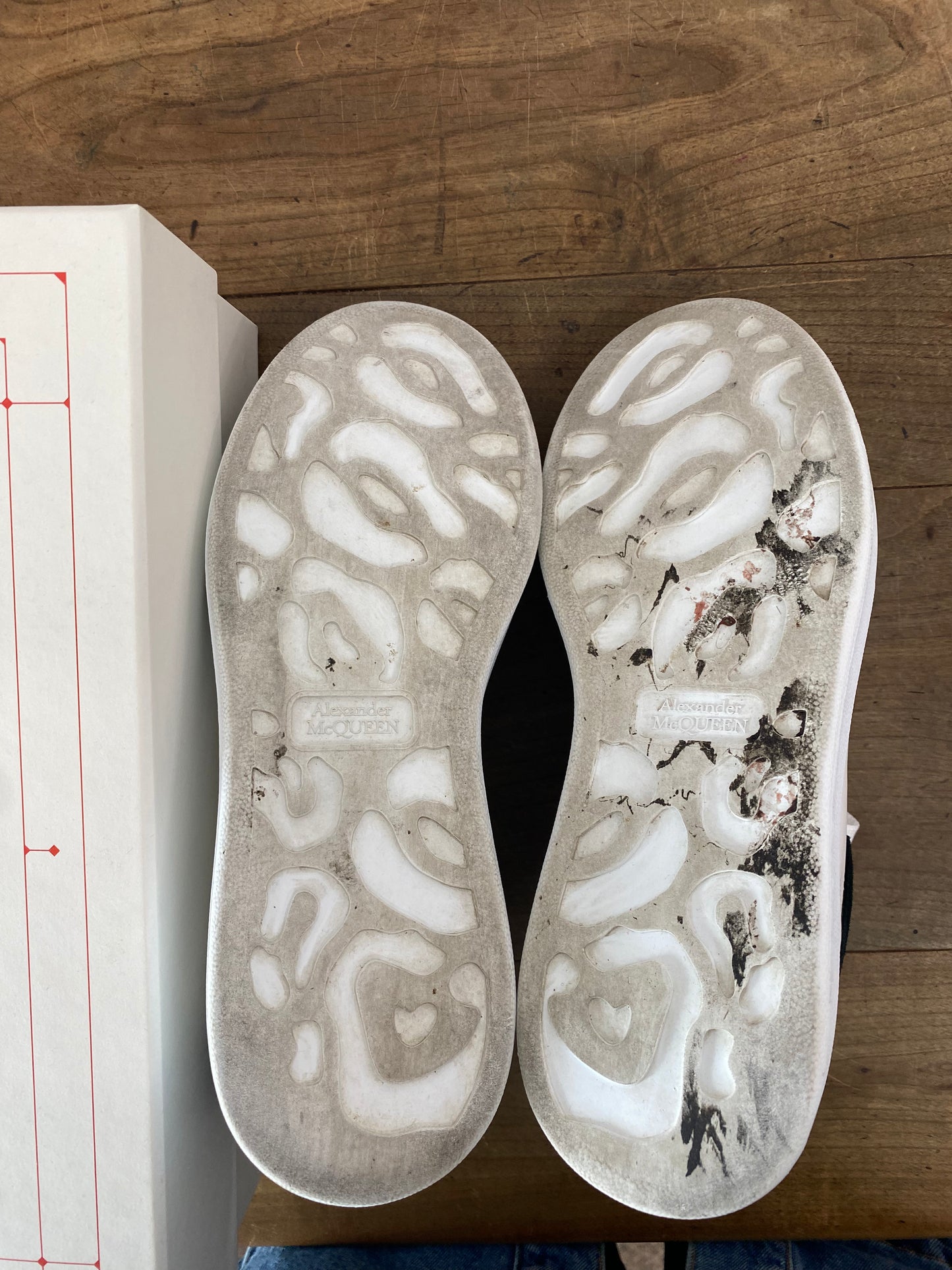 ALEXANDER MCQUEEN OVERSIZE WHITE TRAINERS - SIZE 37