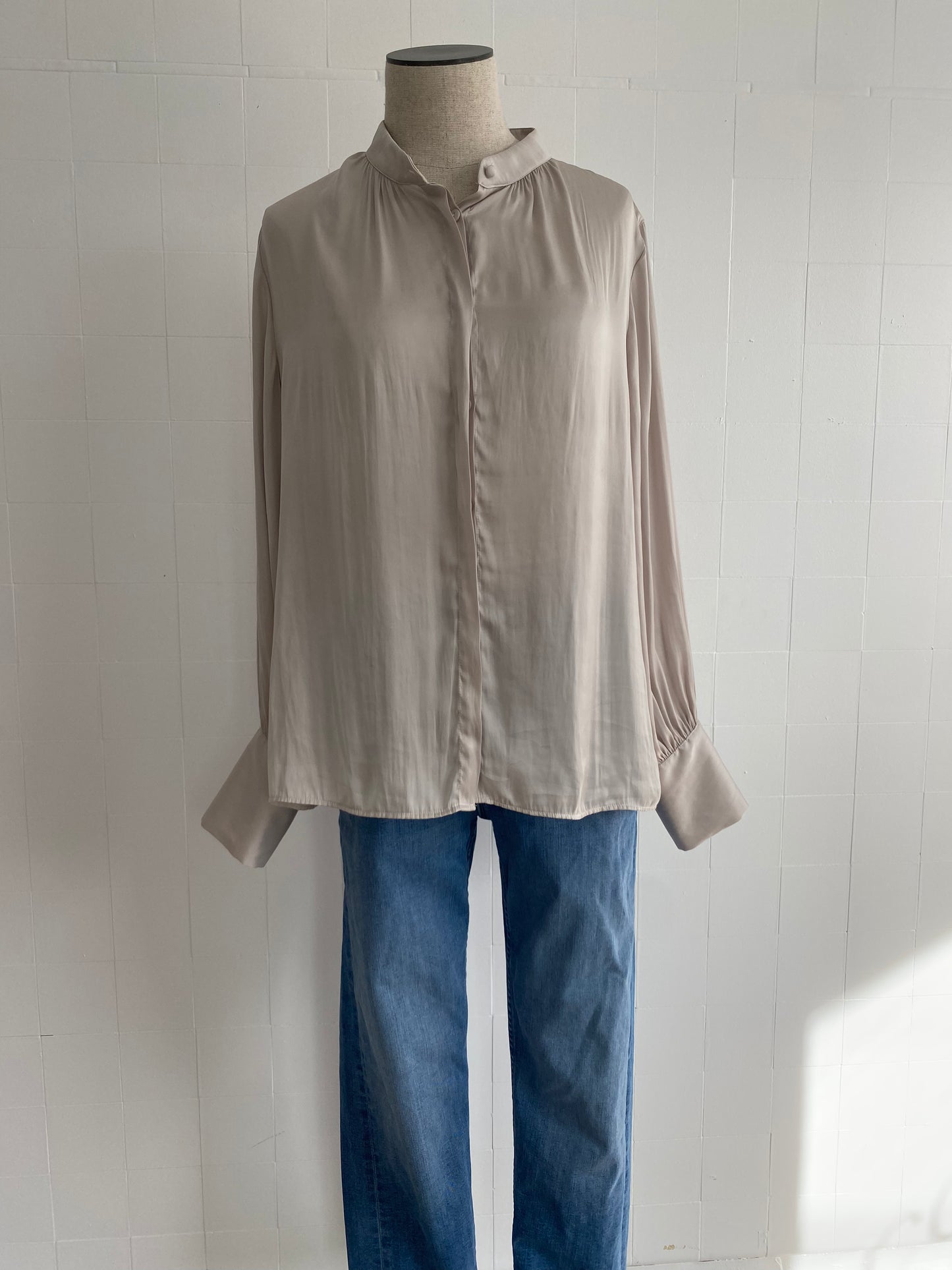 MORRISON OYSTER BLOUSE - SIZE 3 (14)