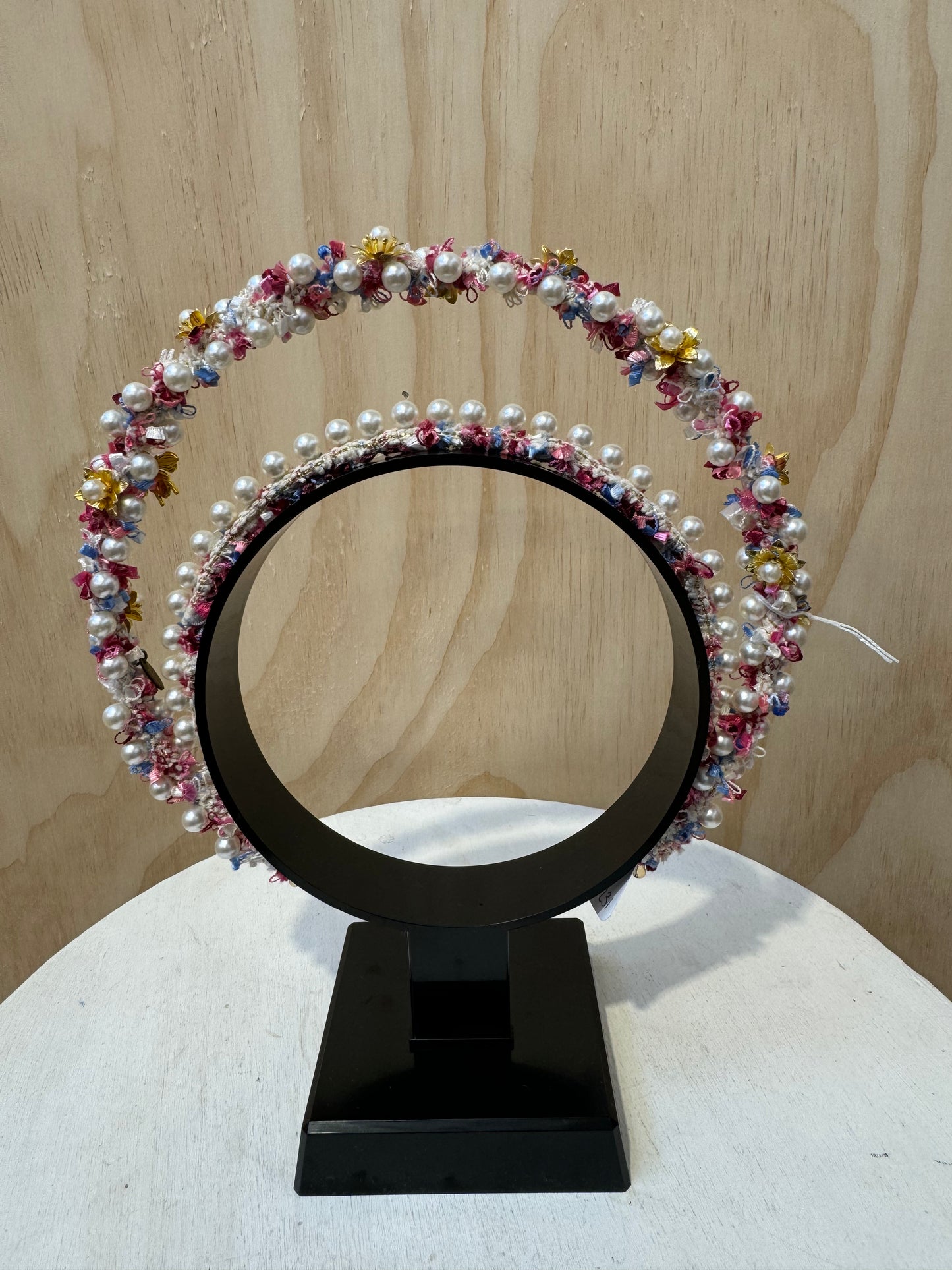 TIERED MULTI COLOUR HEAD PIECE