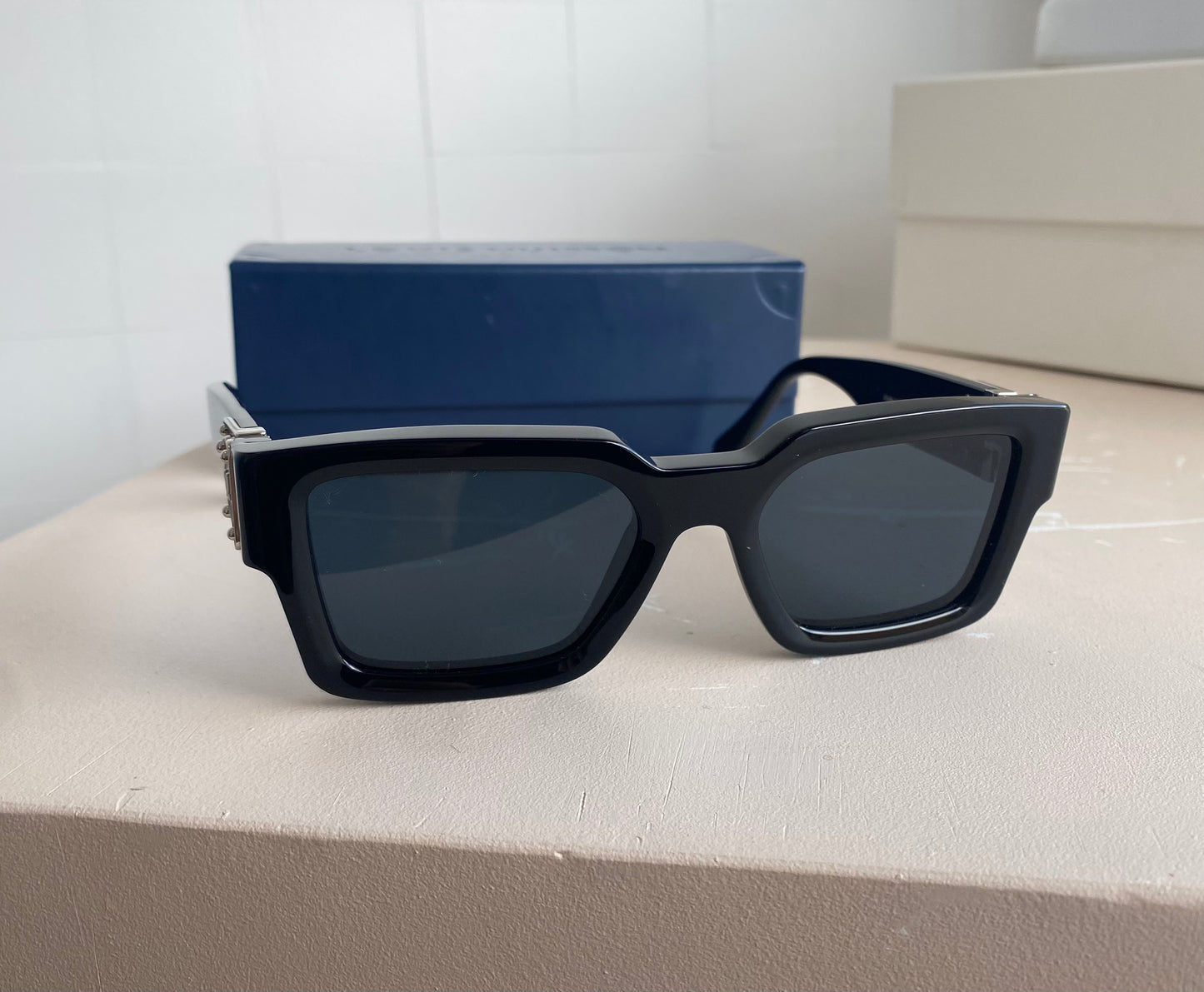 LOUIS VUITTON MATCH SUNGLASSES