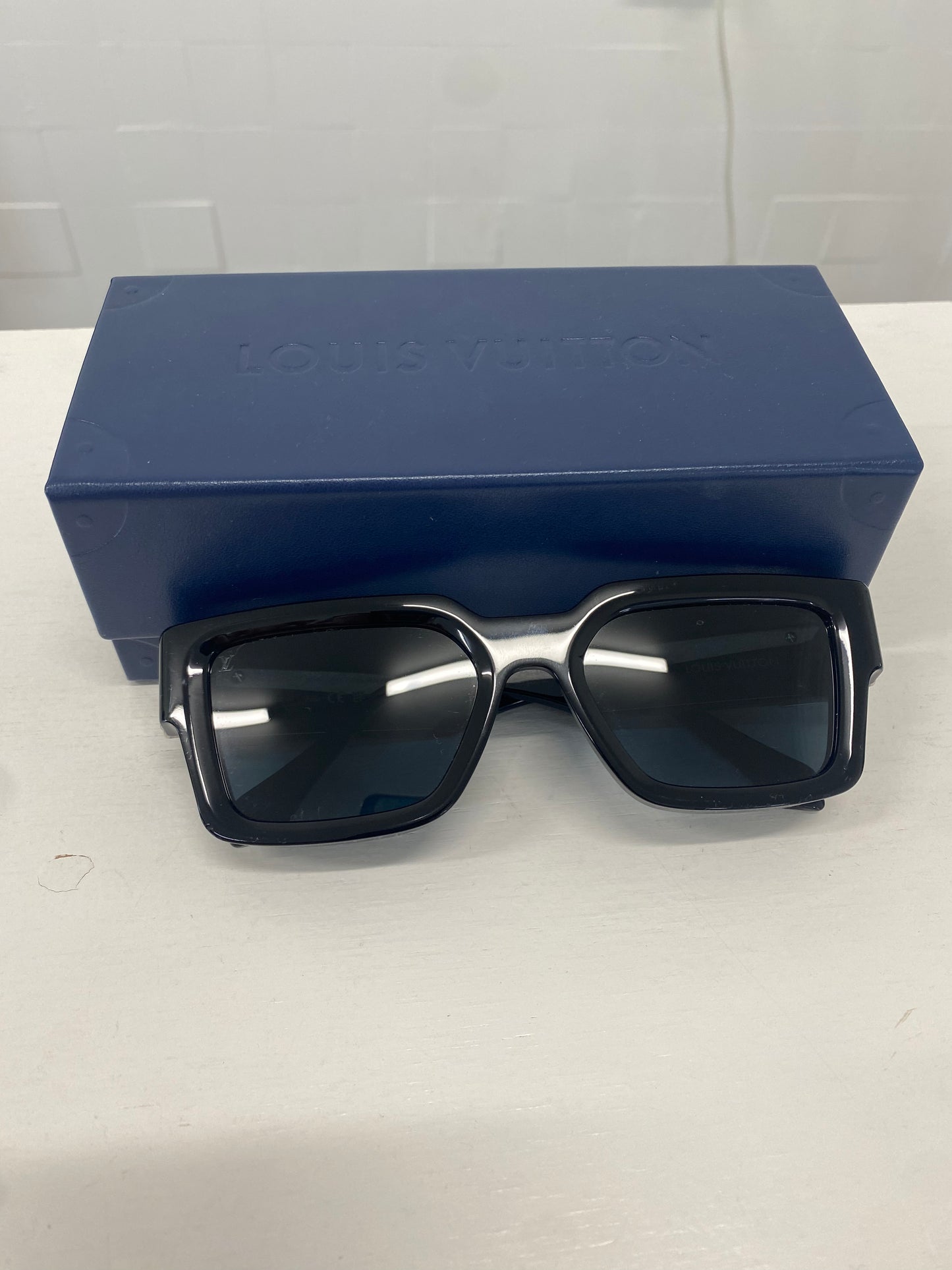 LOUIS VUITTON MATCH SUNGLASSES