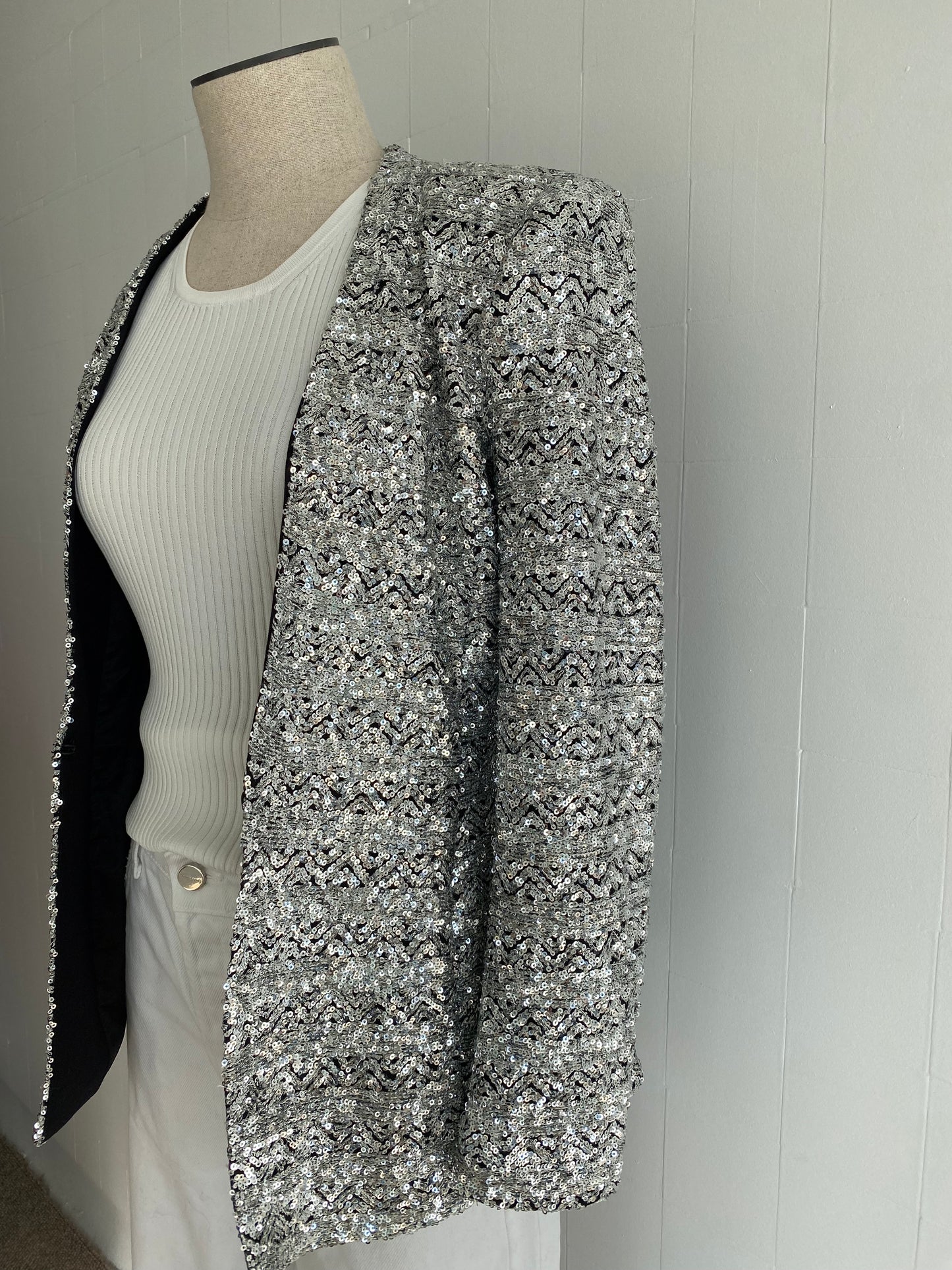 ZARA SILVER SEQUIN JACKET - SIZE M