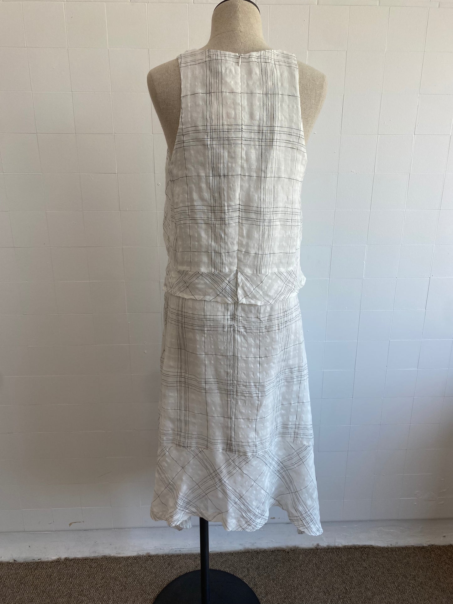 POL WHITE SHORT SLEEVE MIDI DRESS - SIZE 10