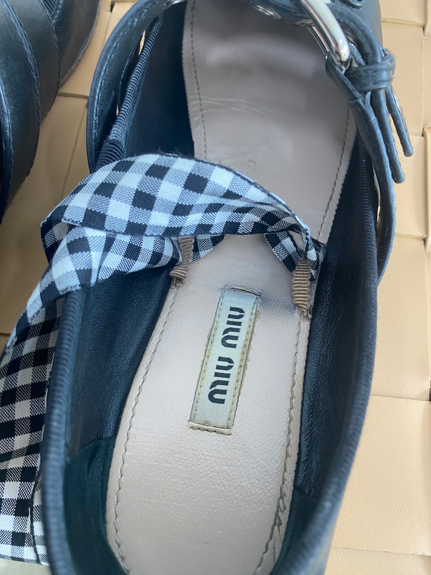 MIU MIU LEATHER BALLET FLATS - SIZE 40