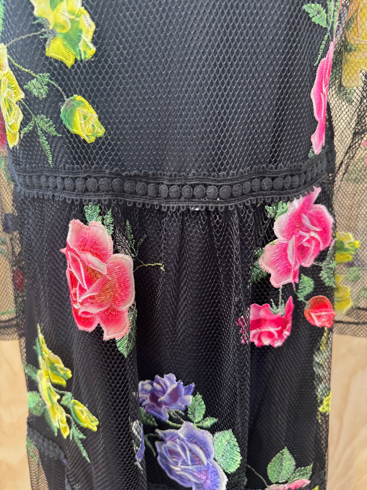 TRELISE COOPER FLORAL MESH MIDI DRESS - SIZE 12/14