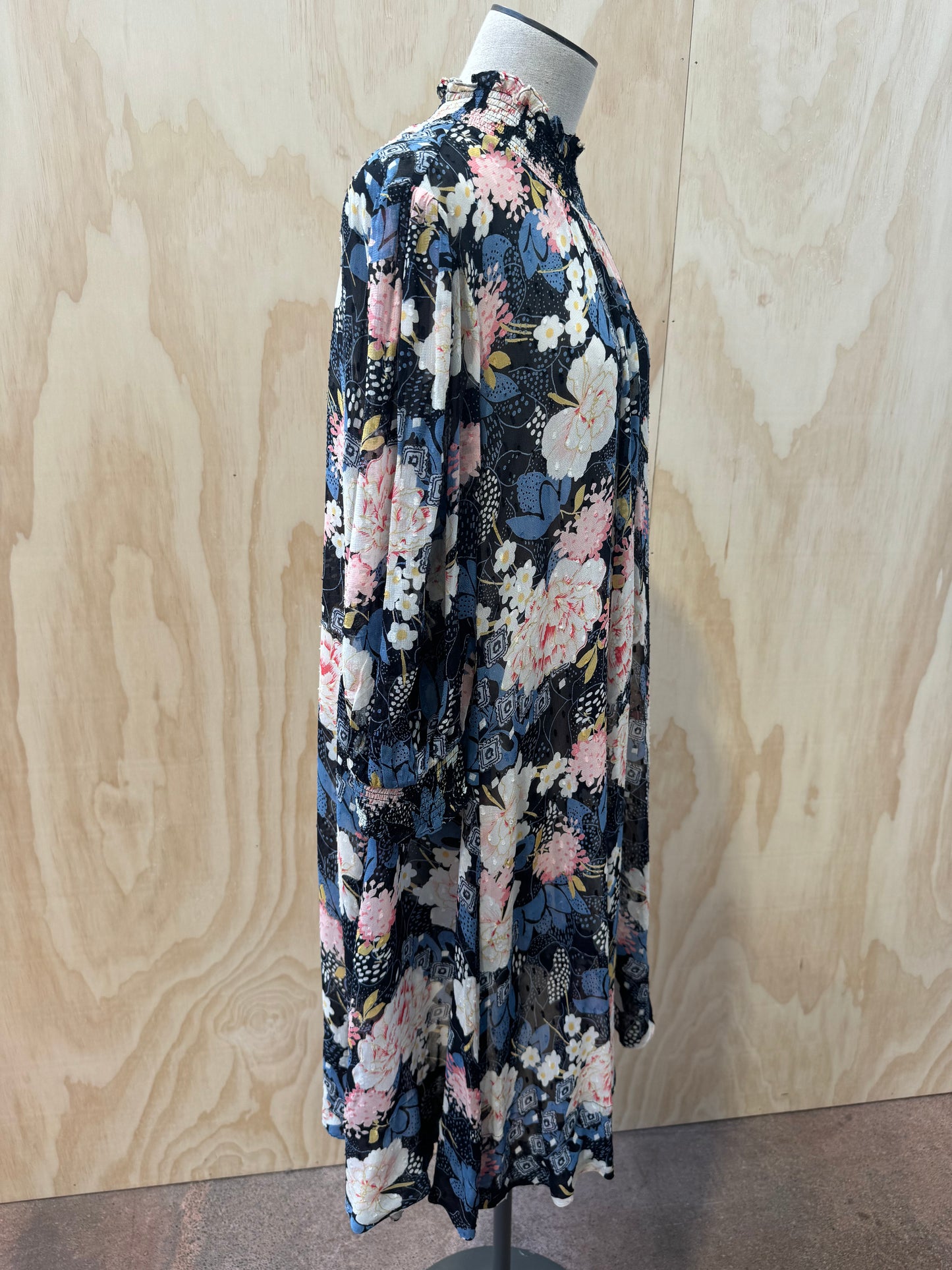 BYTIMO FLORAL MIDI DRESS - SIZE L