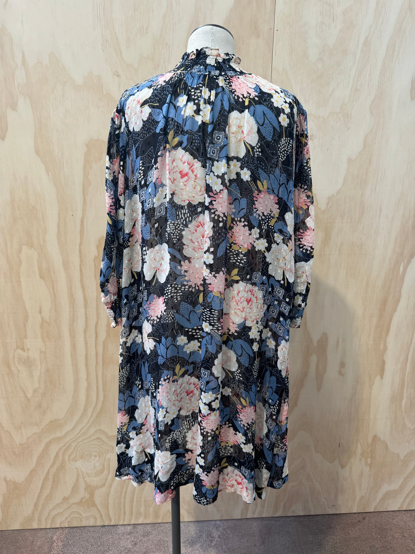 BYTIMO FLORAL MIDI DRESS - SIZE L