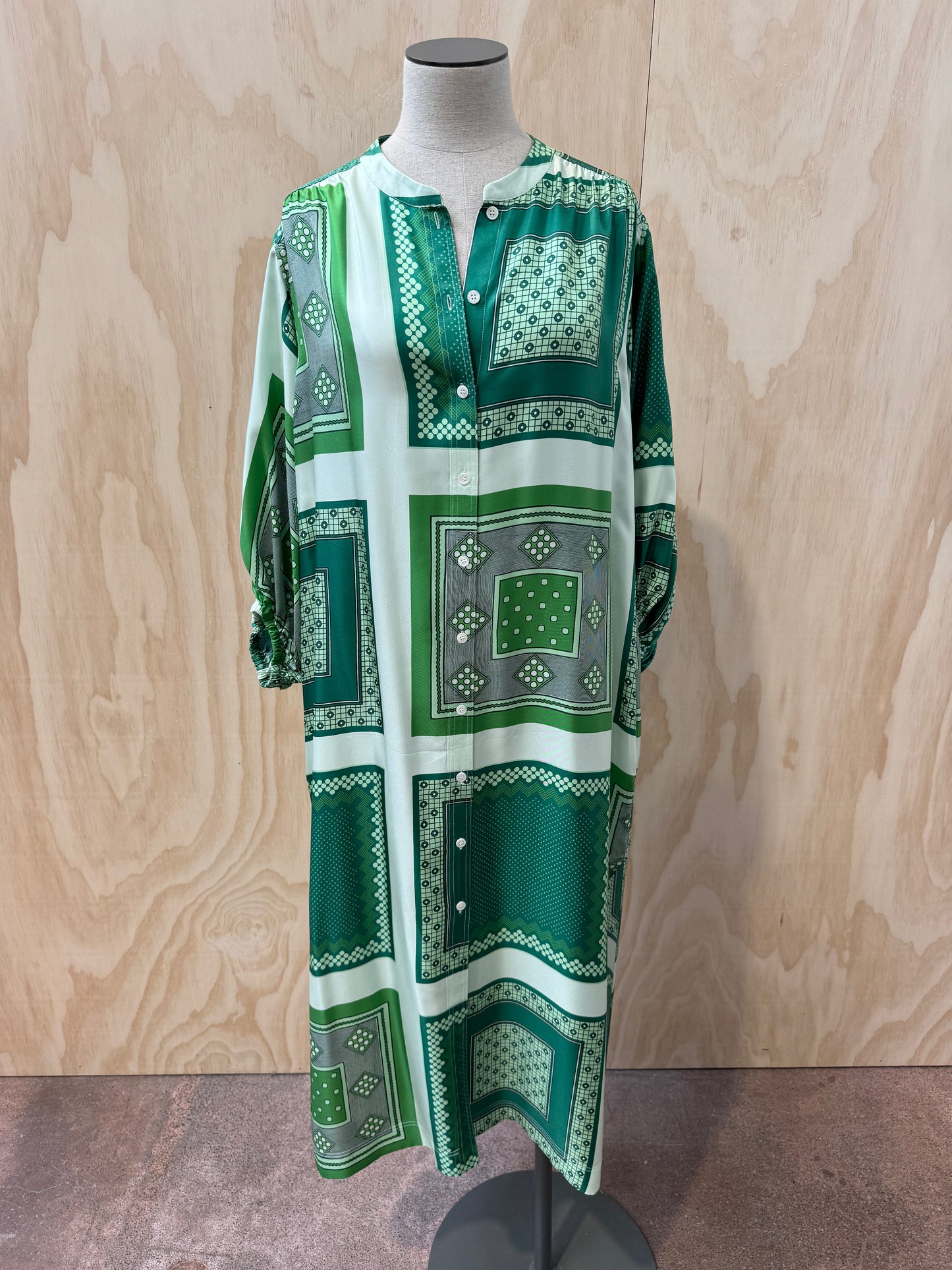 OROTON BANDANA GREEN SILK MAXI DRESS - SIZE 12