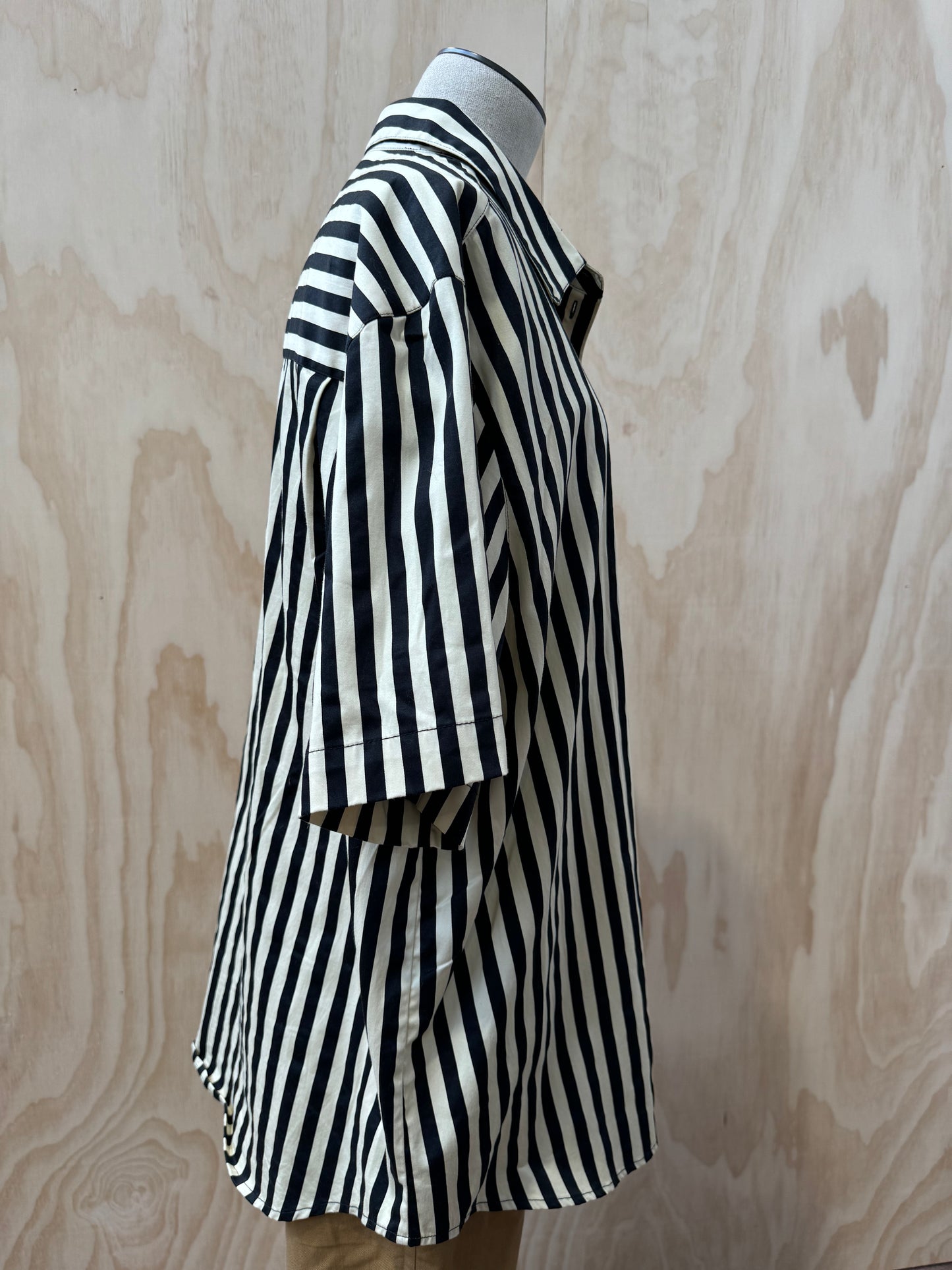 BLANCA BLACK & CREAM STRIPE SHIRT - SIZE 0S