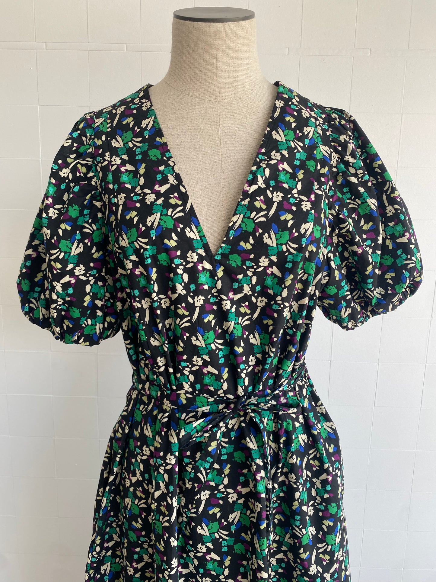 BAUM UND PFERDGARTEN FLORAL MIDI DRESS - SIZE 38 (12)