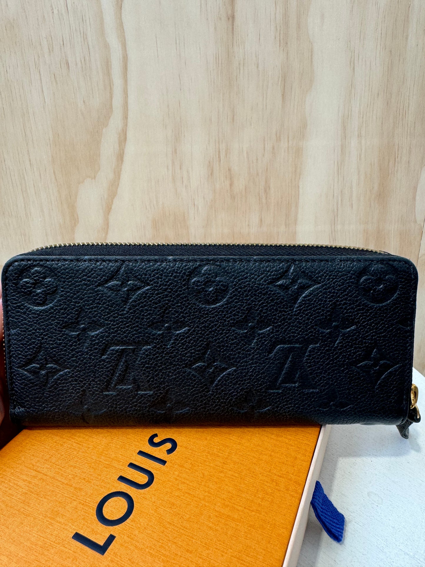 LOUIS VUITTON BLACK CLEMENCE WALLET