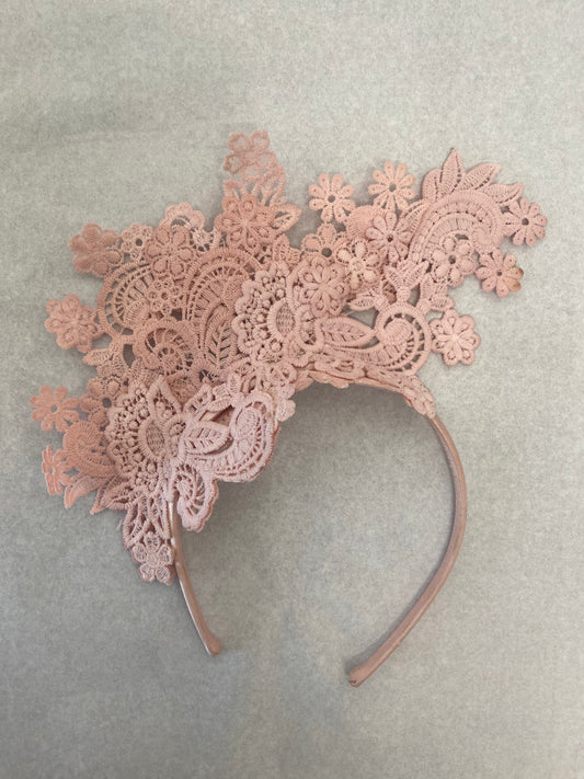 PINK ANGLAISE HEAD PIECE