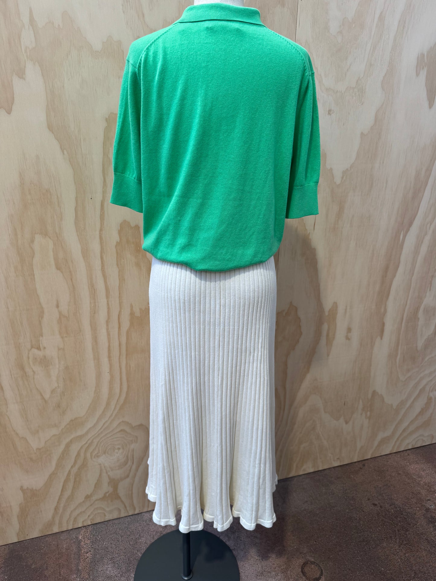 ANNA QUAN CREAM RIBBED SKIRT - SIZE 8