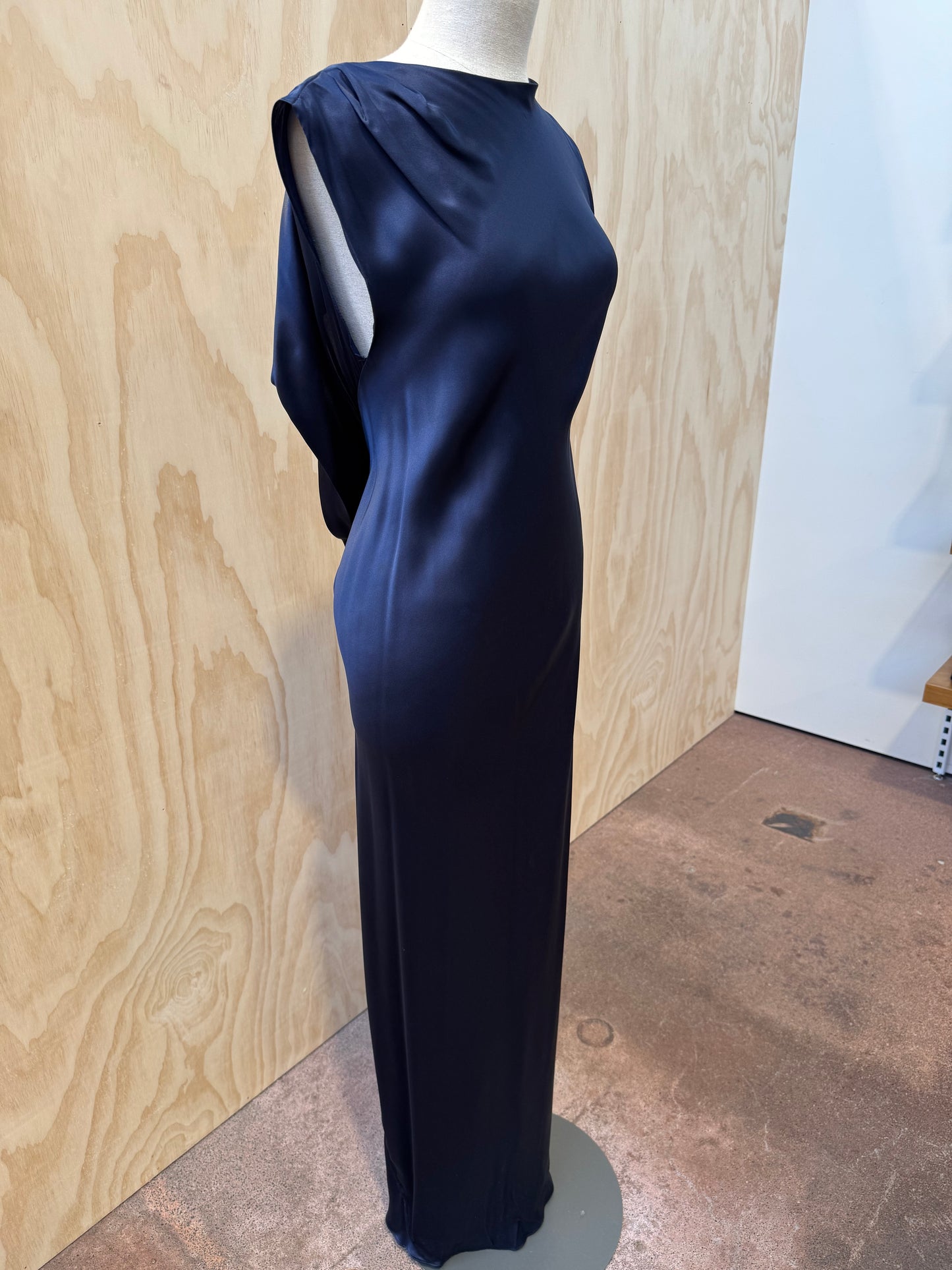 CARLA ZAMPATTI SILK NAVY GOWN - SIZE 10