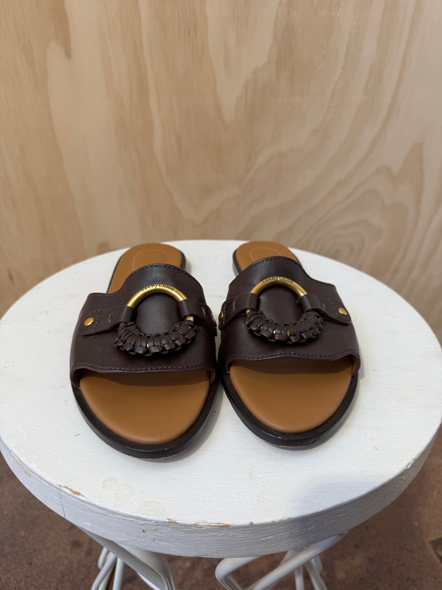 SEE BY CHLOE BROWN LEATHER SLIDES - SIZE 39