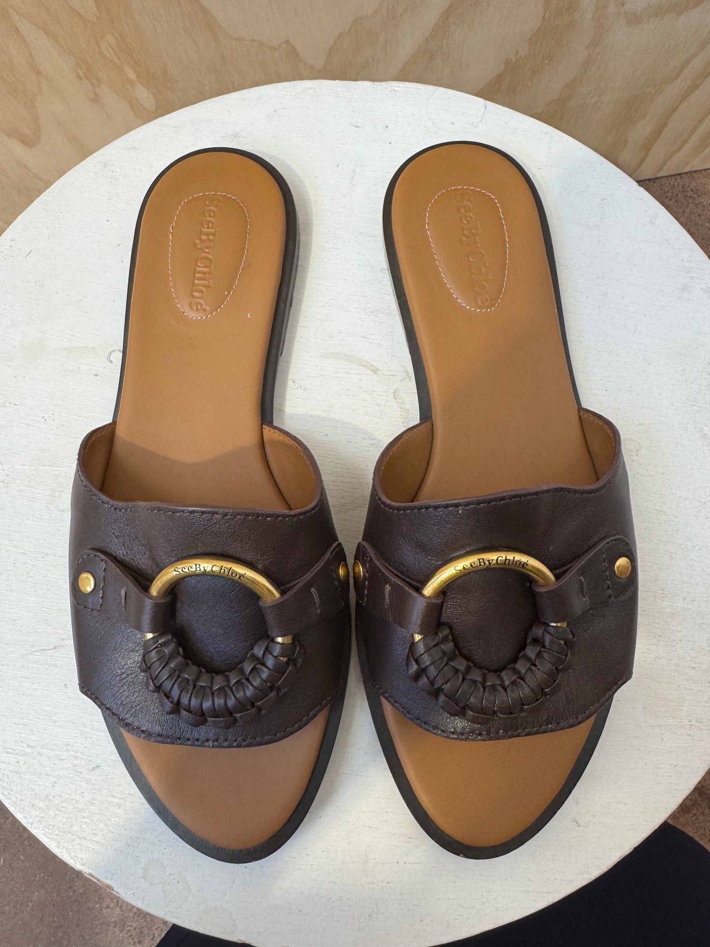 SEE BY CHLOE BROWN LEATHER SLIDES - SIZE 39