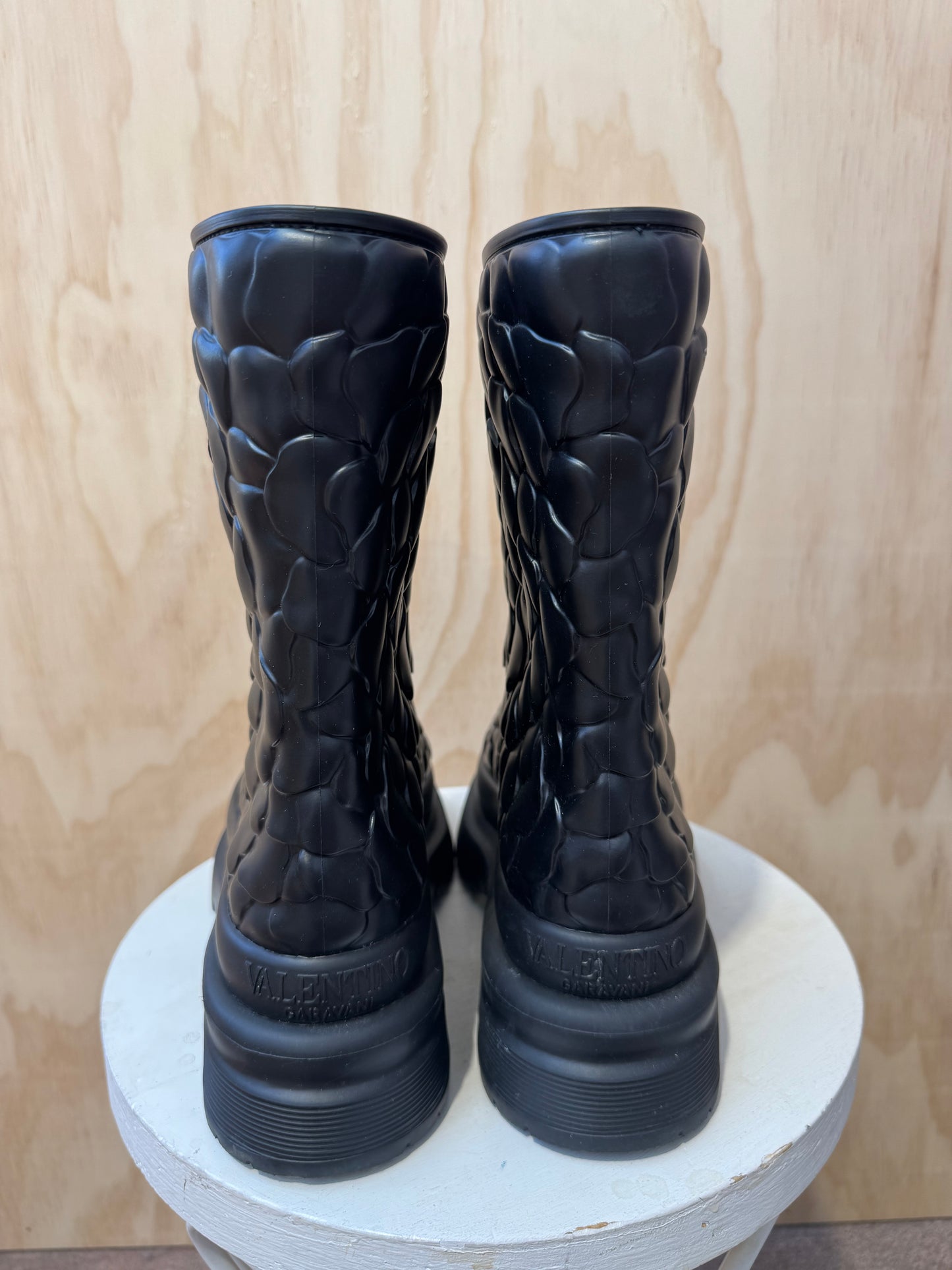 VALENTINO GARAVANI ATELIER 03 ROSE EDITION RAIN RAIN BOOTS - SIZE 41