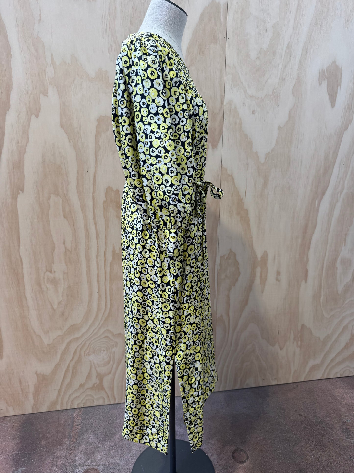 BAUM UND PFERDGARTEN YELLOW SPOT SILK MIDI DRESS - SIZE 38