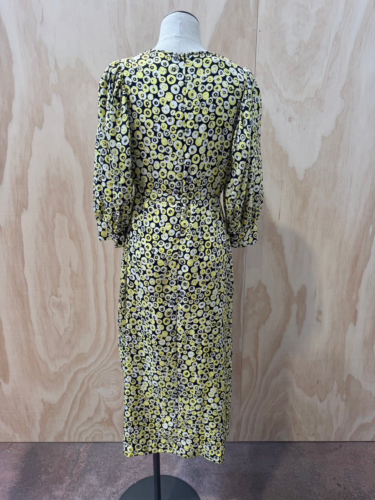 BAUM UND PFERDGARTEN YELLOW SPOT SILK MIDI DRESS - SIZE 38