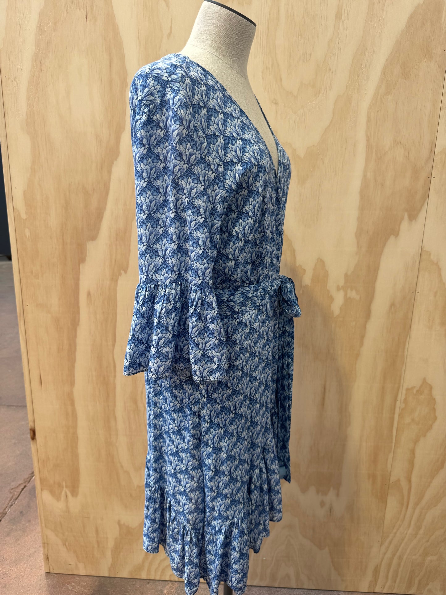 MORRISON BLUE FLORAL WRAP DRESS - SIZE 2