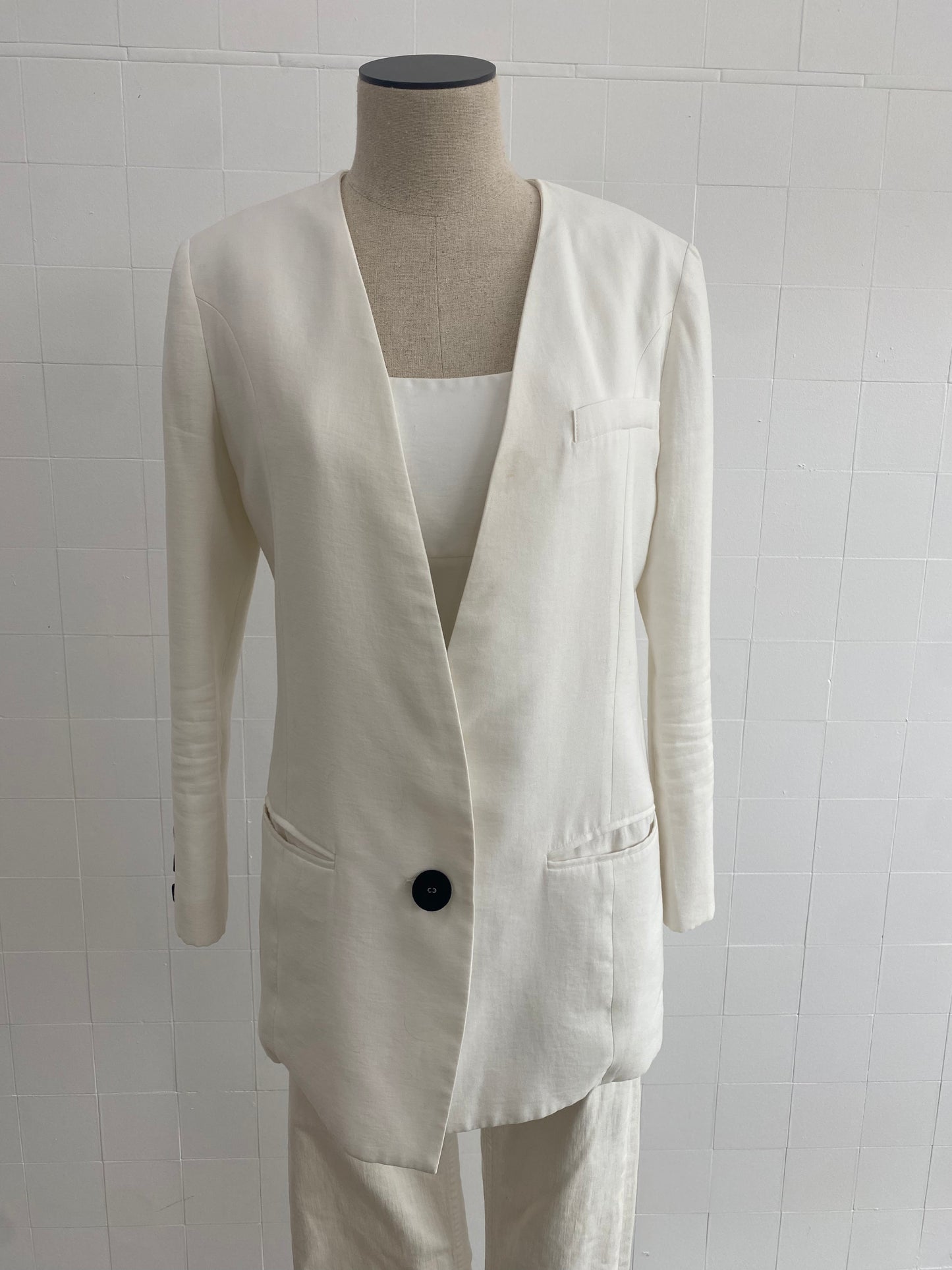 VIKTORIA & WOODS ABSOLUTION BLAZER IN IVORY - SIZE 1