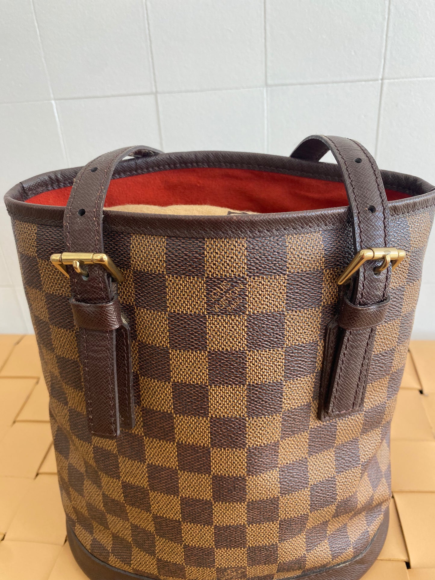 LOUIS VUITTON BUCKET TOTE BAG