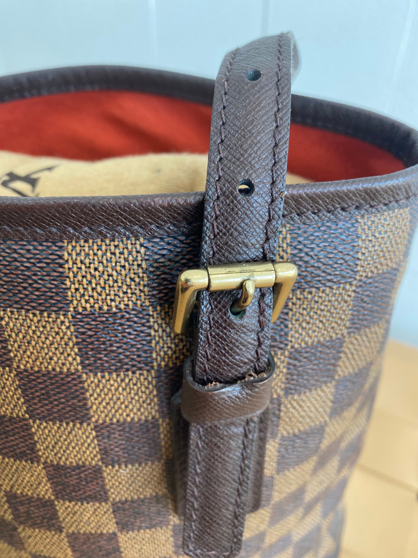 LOUIS VUITTON BUCKET TOTE BAG