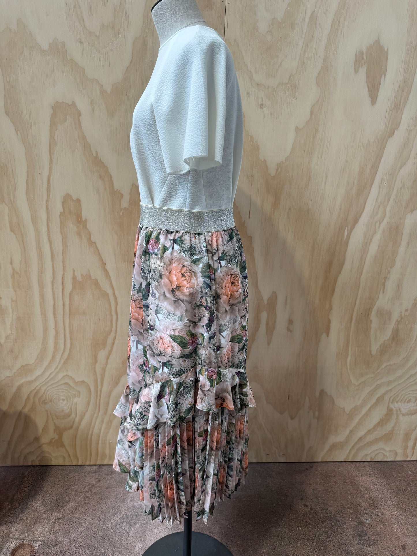 TRELISE COOPER AUTUMN FLORAL SKIRT - SIZE M