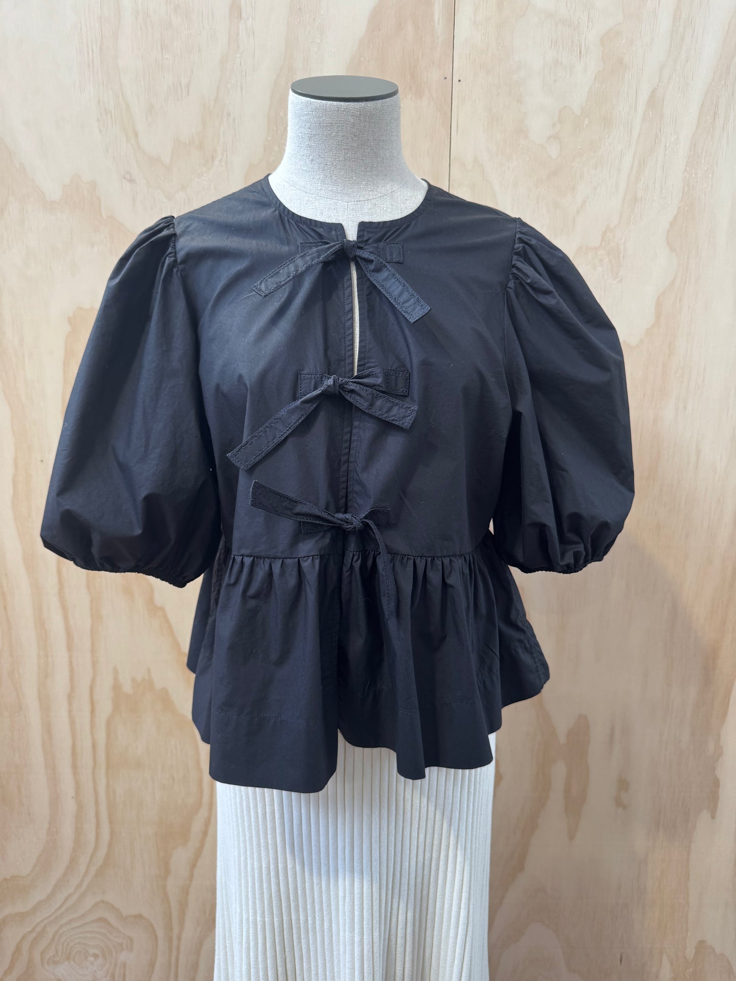 GANNI BLACK COTTON PEPLUM TIE BLOUSE - SIZE 38 (10 AUS)