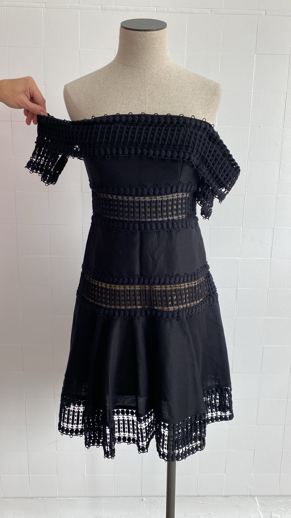 THURLEY OFF SHOULDER BLACK DRESS - SIZE 8