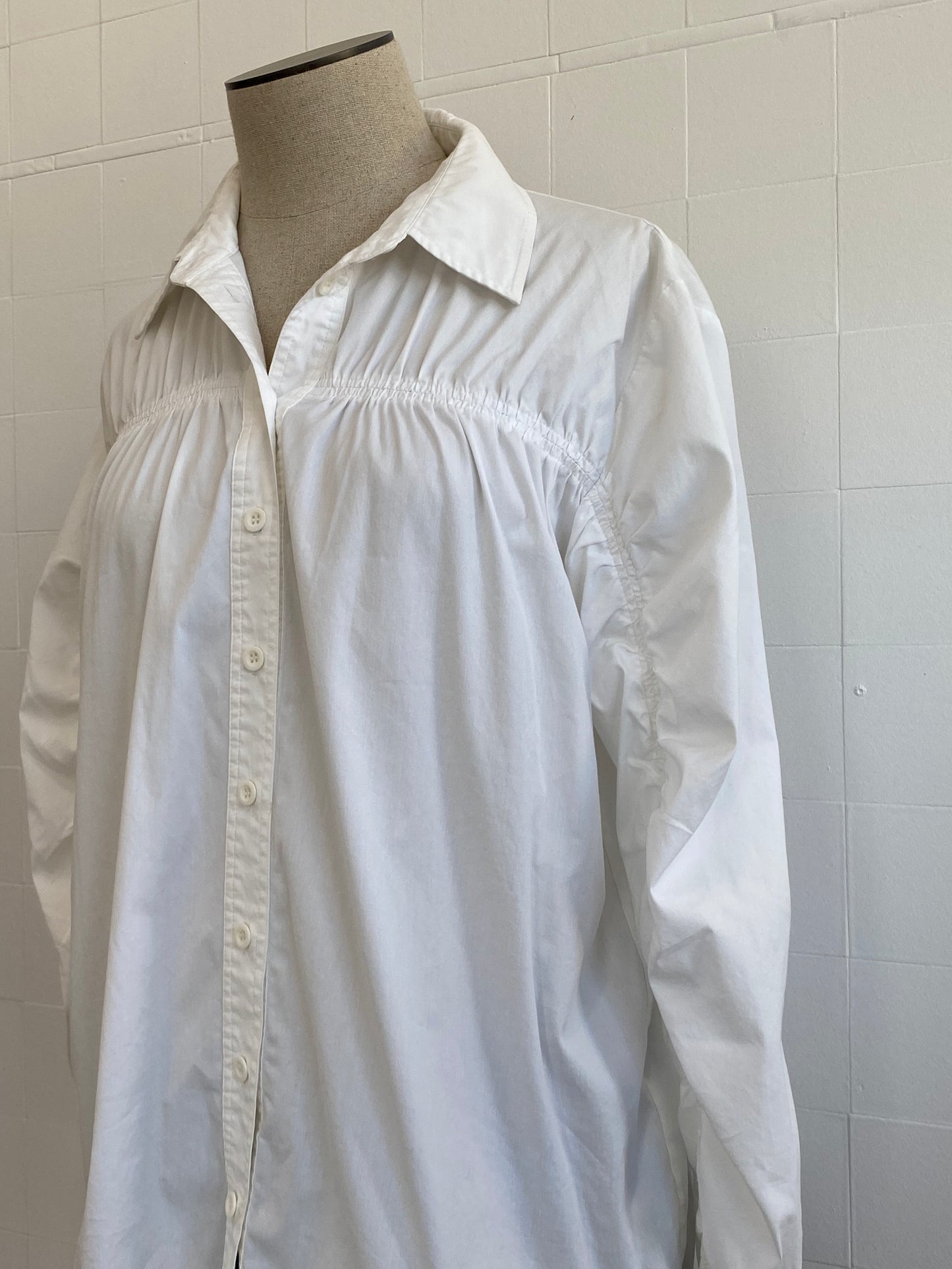 LEE MATHEWS WHITE SHIRT - SIZE 1 (8)