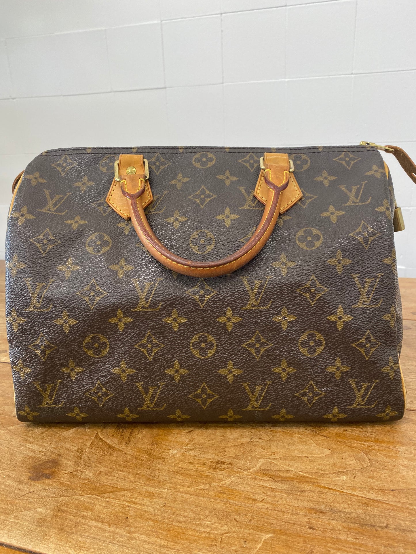 LOUIS VUITTON SPEEDY BAG